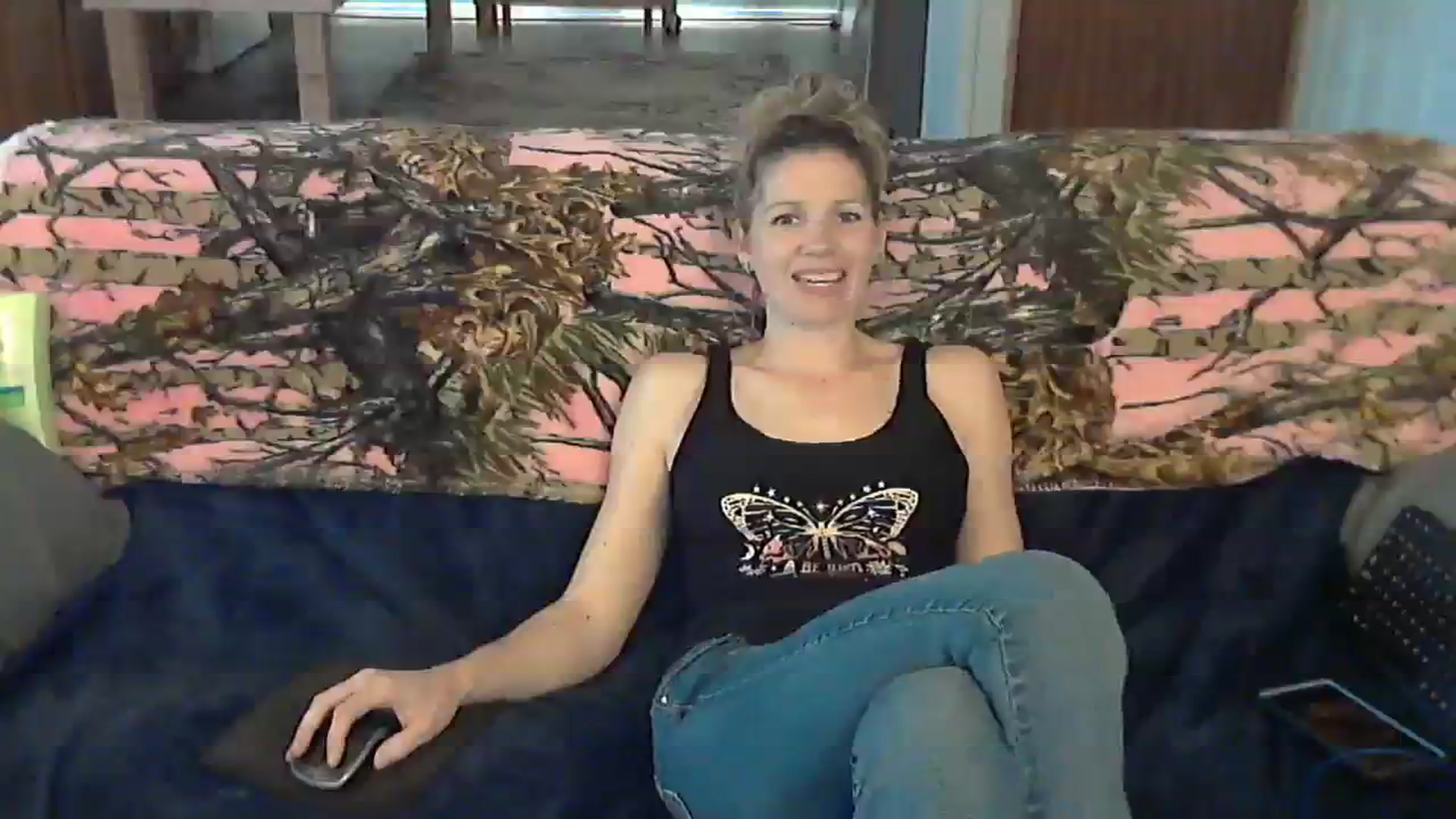 Gallery image thumbnail from SouthernNsexi's myfreecams stream on, 04/06/2024, 14:20 image 9 of 20