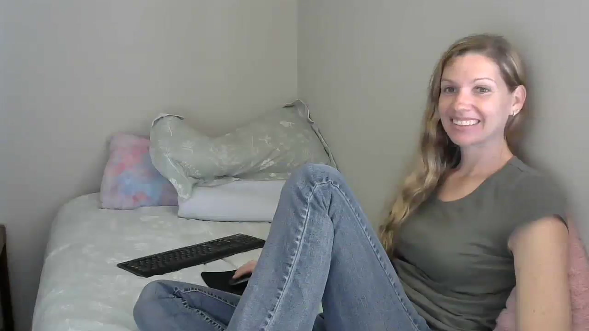 Gallery image thumbnail from SouthernNsexi's myfreecams stream on, 04/13/2024, 15:14 image 19 of 20