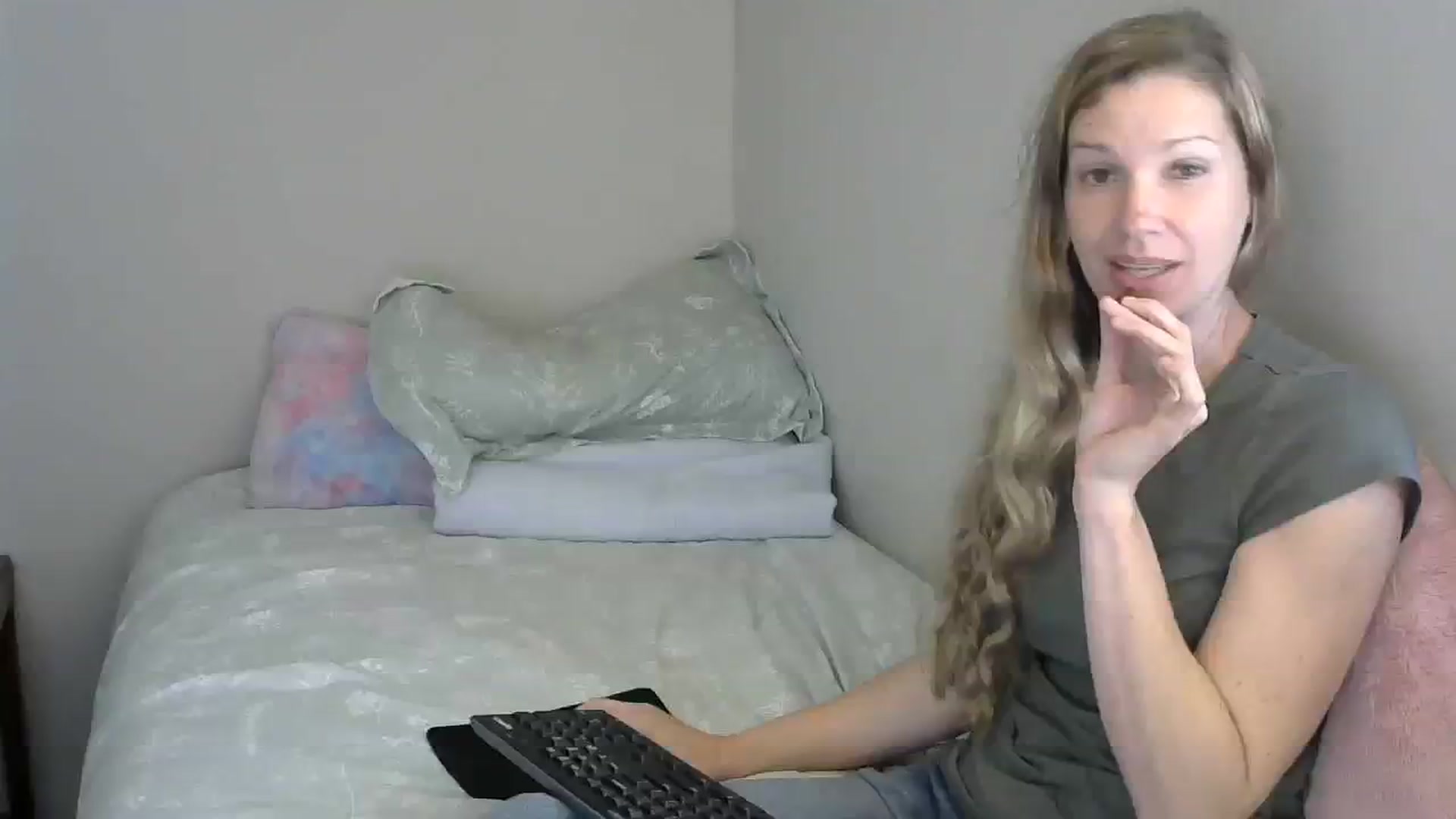 Gallery image thumbnail from SouthernNsexi's myfreecams stream on, 04/13/2024, 15:14 image 5 of 20