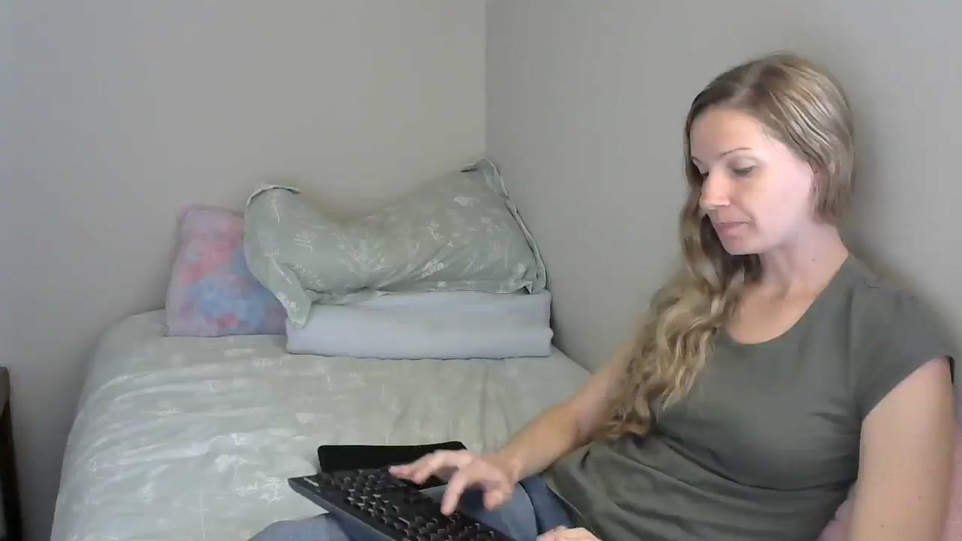 Gallery image thumbnail from SouthernNsexi's myfreecams stream on, 04/13/2024, 15:14 image 11 of 20