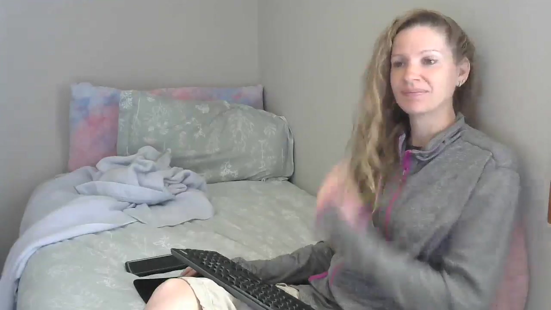 Gallery image thumbnail from SouthernNsexi's myfreecams stream on, 04/17/2024, 15:29 image 2 of 20