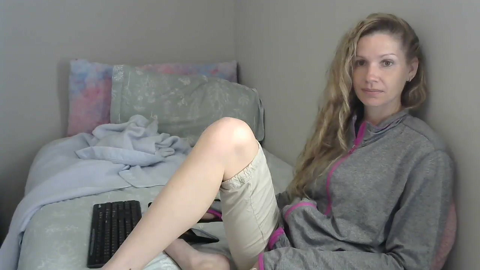 Gallery image thumbnail from SouthernNsexi's myfreecams stream on, 04/17/2024, 15:29 image 19 of 20
