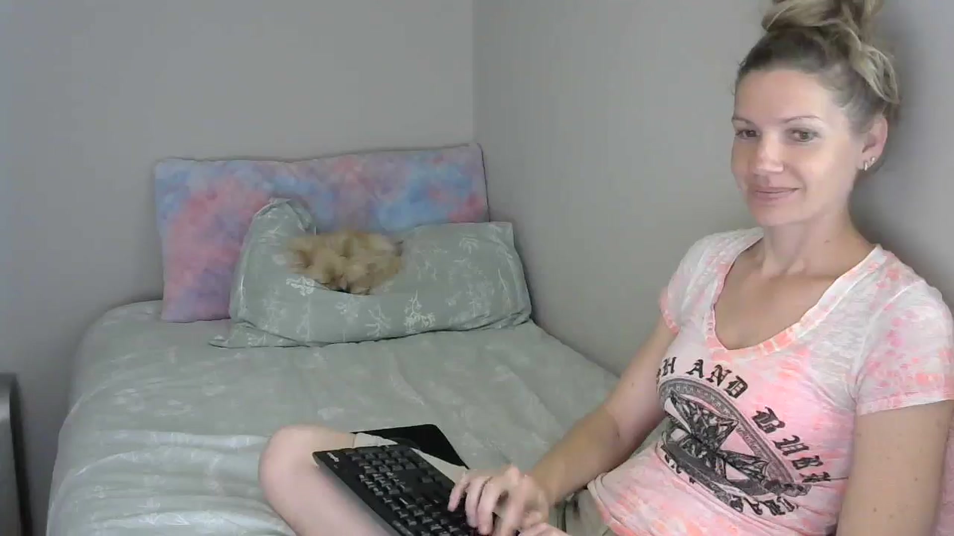 Gallery image thumbnail from SouthernNsexi's myfreecams stream on, 04/19/2024, 13:28 image 18 of 20