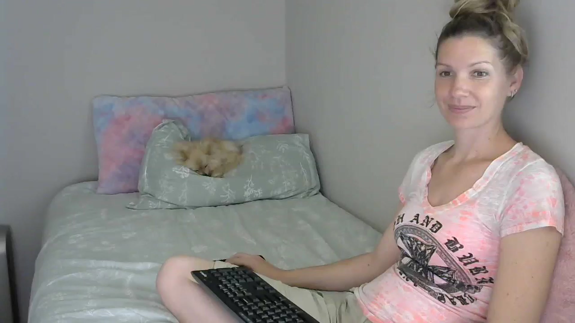 Gallery image thumbnail from SouthernNsexi's myfreecams stream on, 04/19/2024, 13:28 image 17 of 20