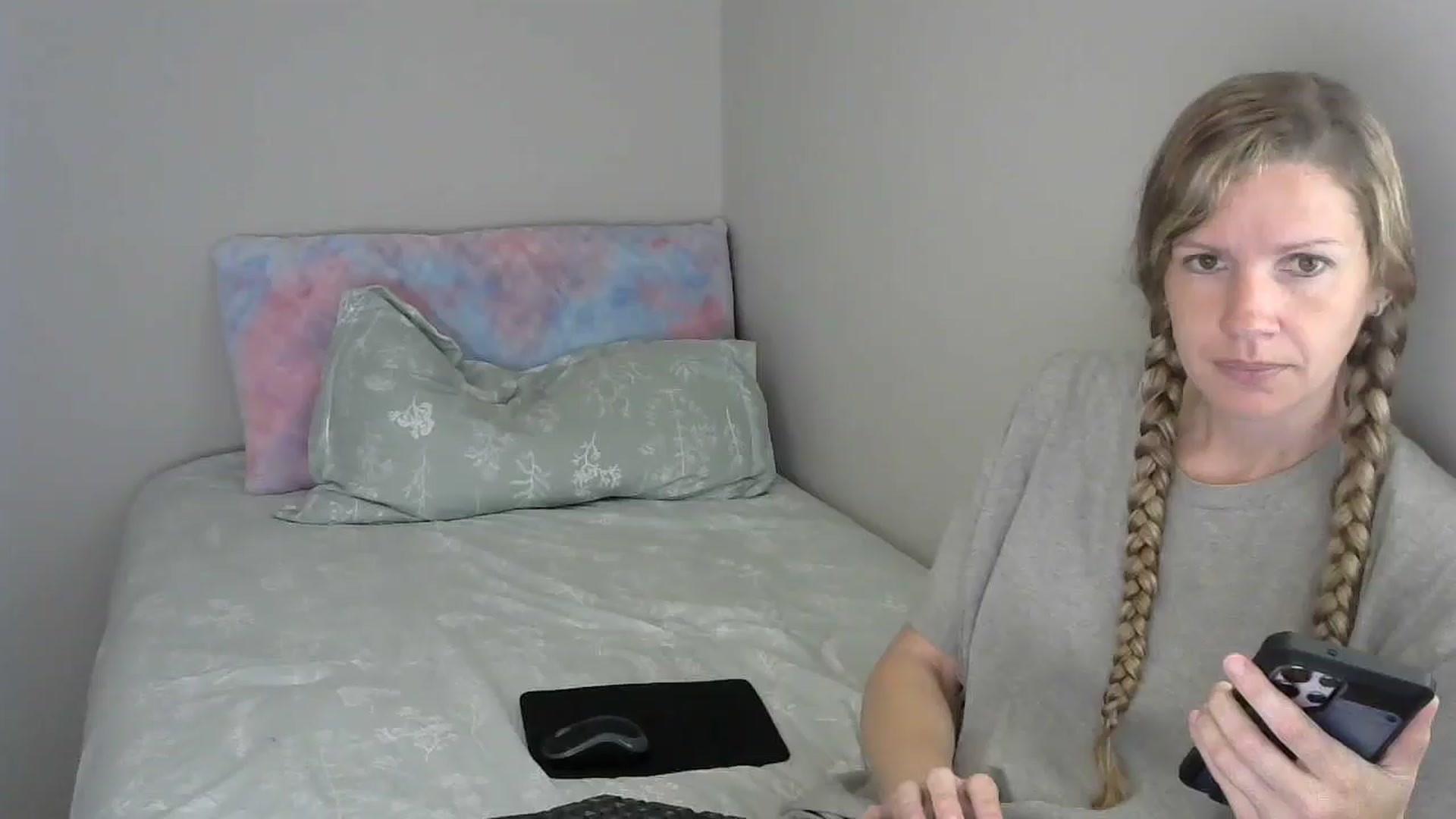 Gallery image thumbnail from SouthernNsexi's myfreecams stream on, 04/20/2024, 13:23 image 16 of 20