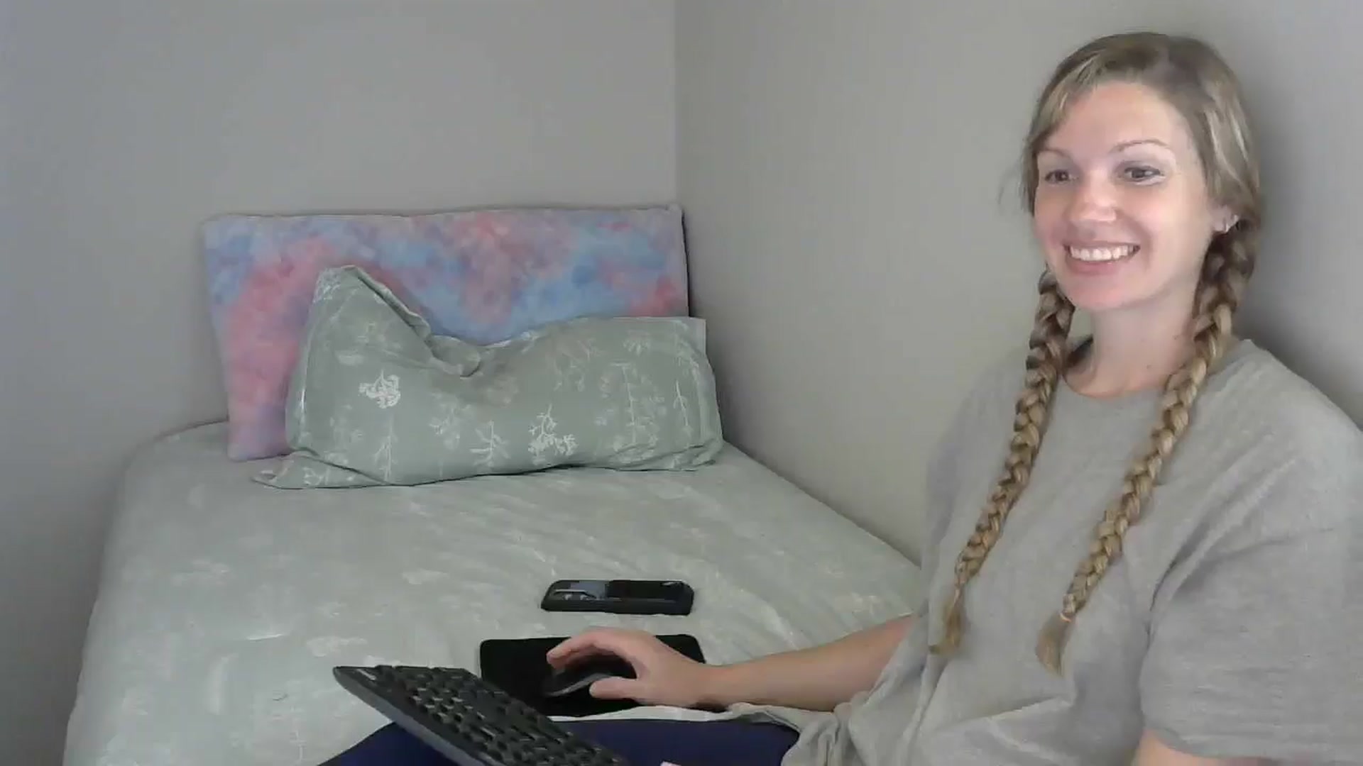 Gallery image thumbnail from SouthernNsexi's myfreecams stream on, 04/20/2024, 13:23 image 12 of 20