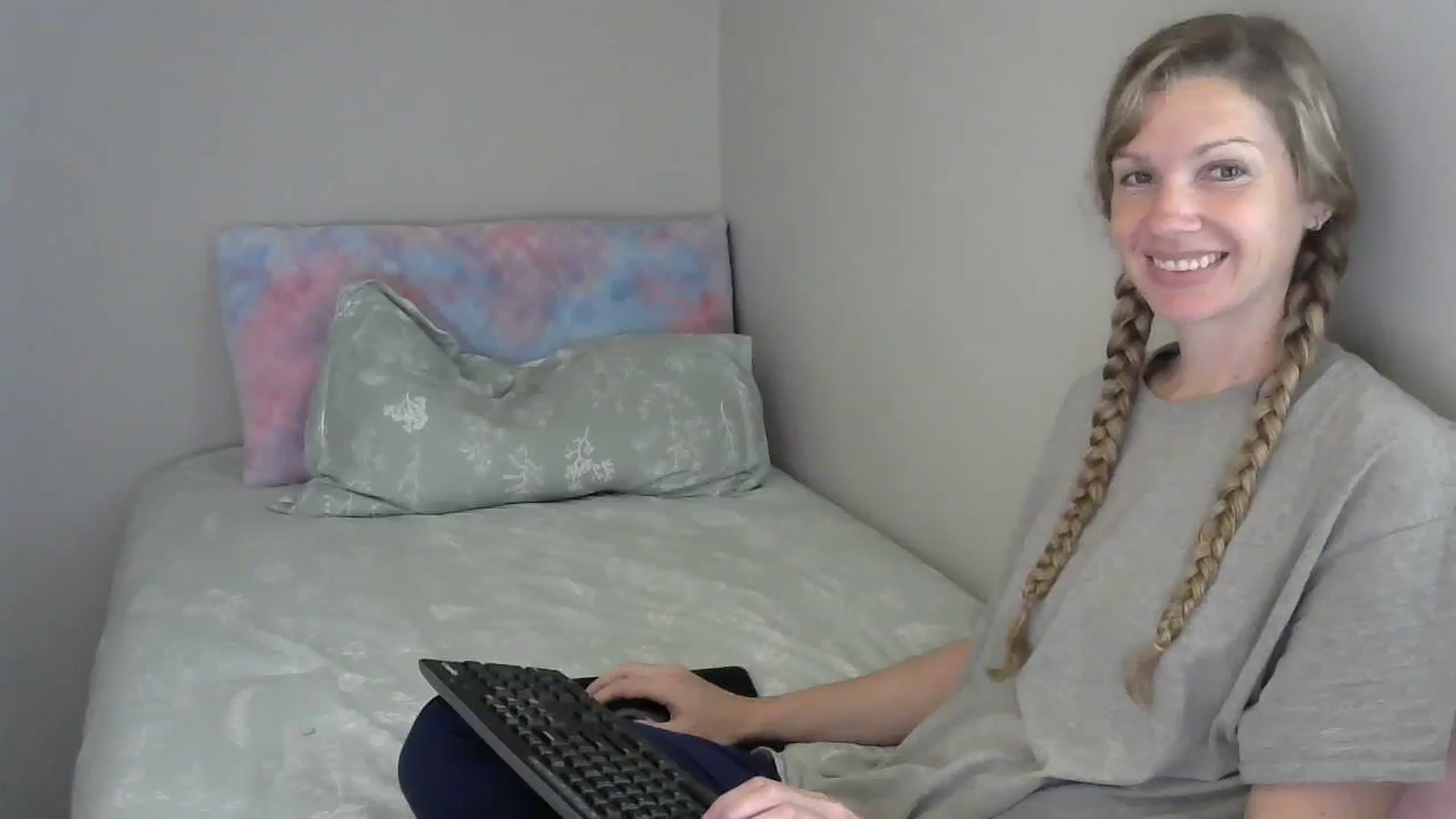 Gallery image thumbnail from SouthernNsexi's myfreecams stream on, 04/20/2024, 13:23 image 2 of 20