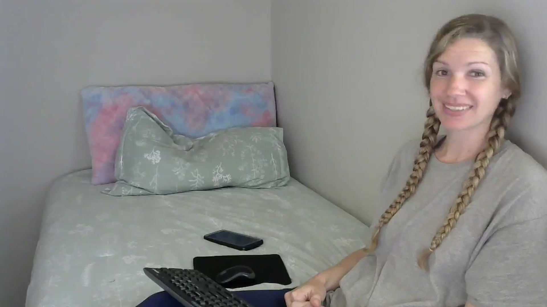 Gallery image thumbnail from SouthernNsexi's myfreecams stream on, 04/20/2024, 13:23 image 13 of 20