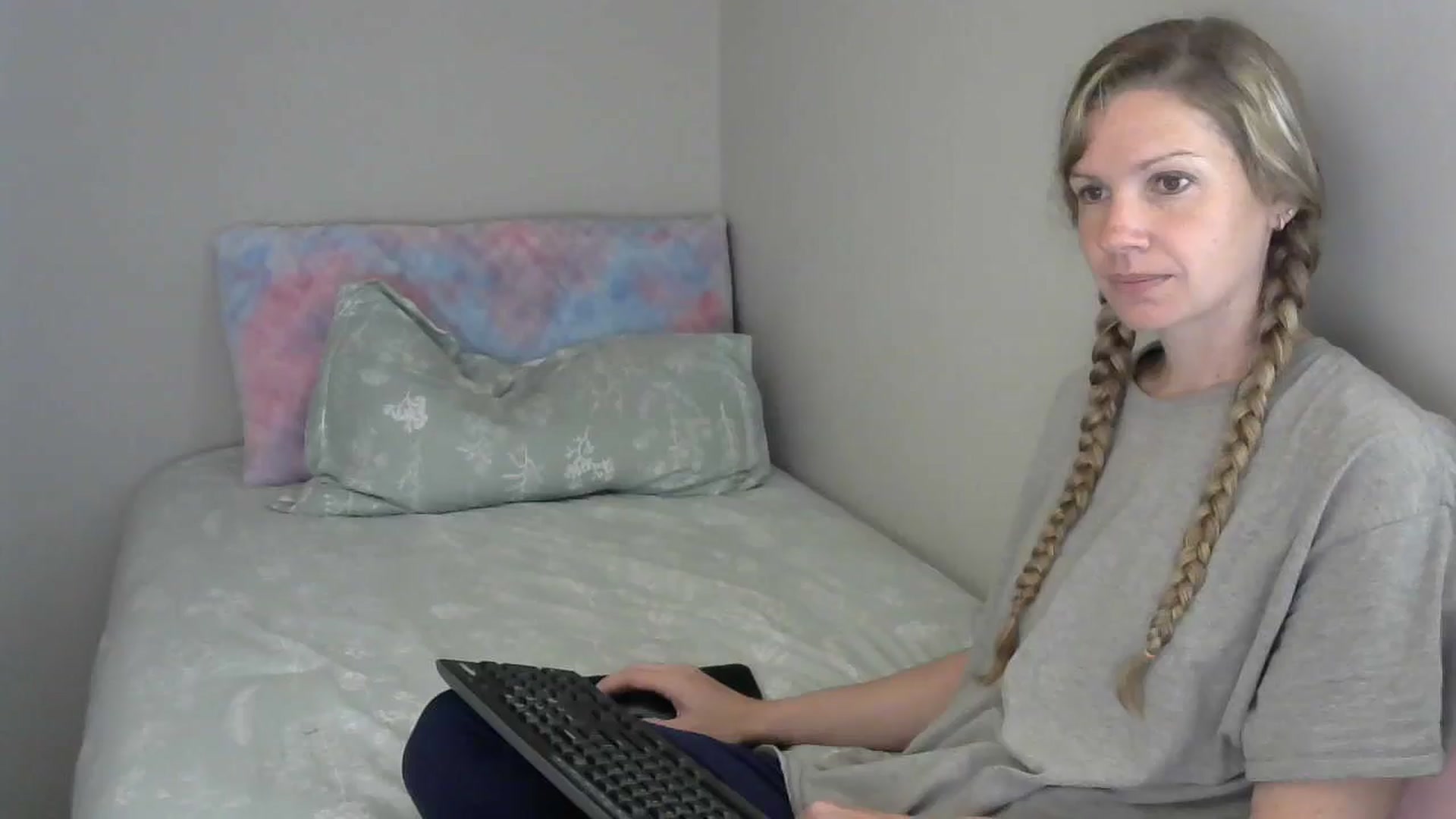 Gallery image thumbnail from SouthernNsexi's myfreecams stream on, 04/20/2024, 13:23 image 1 of 20