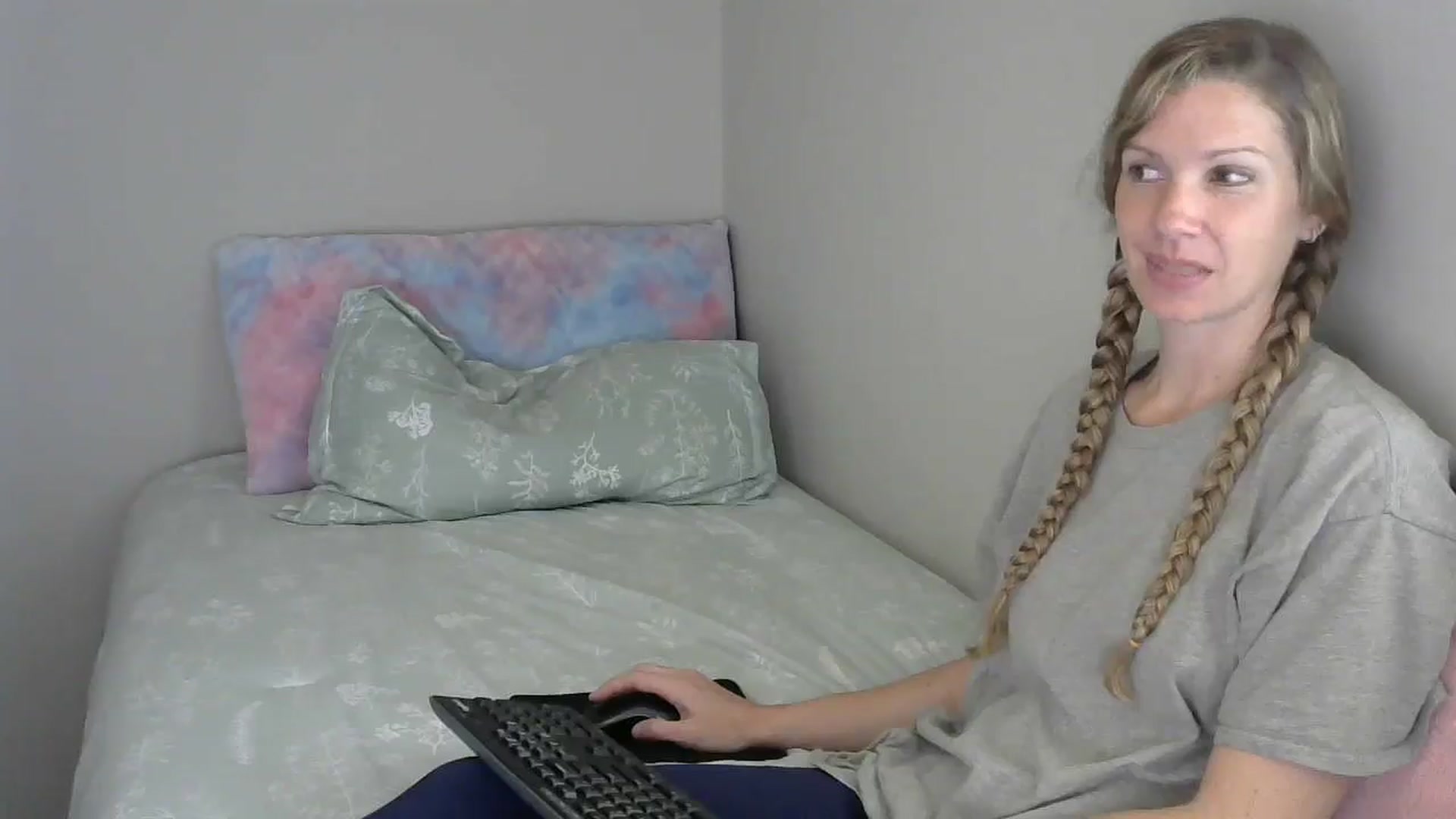 Gallery image thumbnail from SouthernNsexi's myfreecams stream on, 04/20/2024, 13:23 image 19 of 20