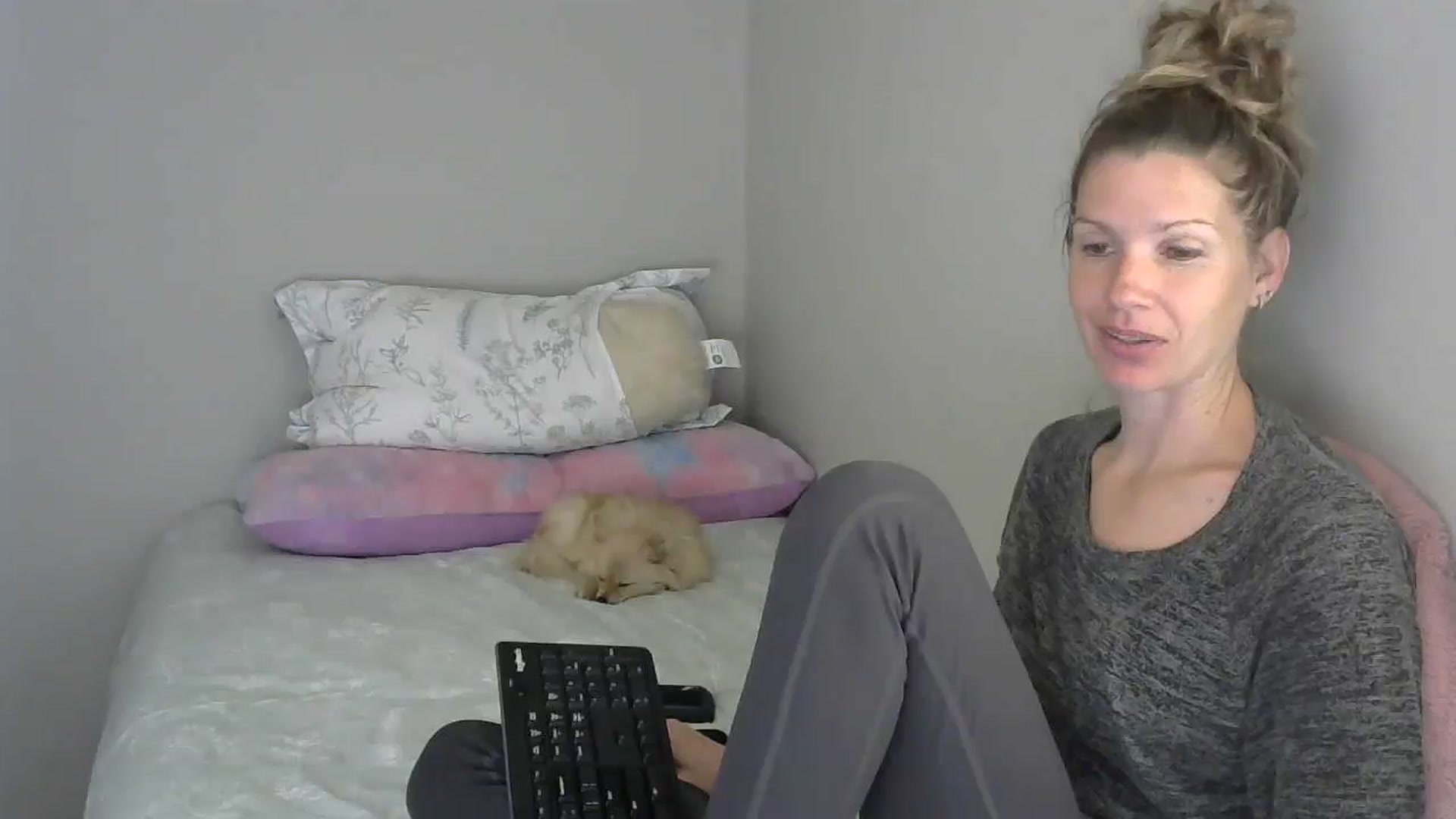 Gallery image thumbnail from SouthernNsexi's myfreecams stream on, 04/25/2024, 13:29 image 2 of 20