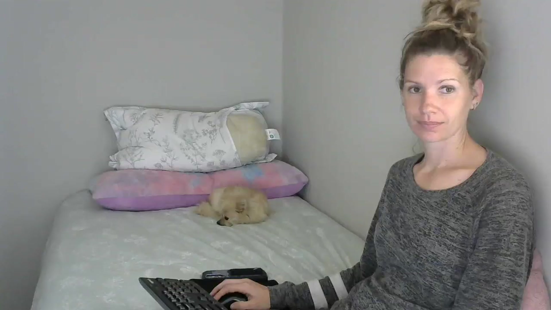 Gallery image thumbnail from SouthernNsexi's myfreecams stream on, 04/25/2024, 13:29 image 18 of 20