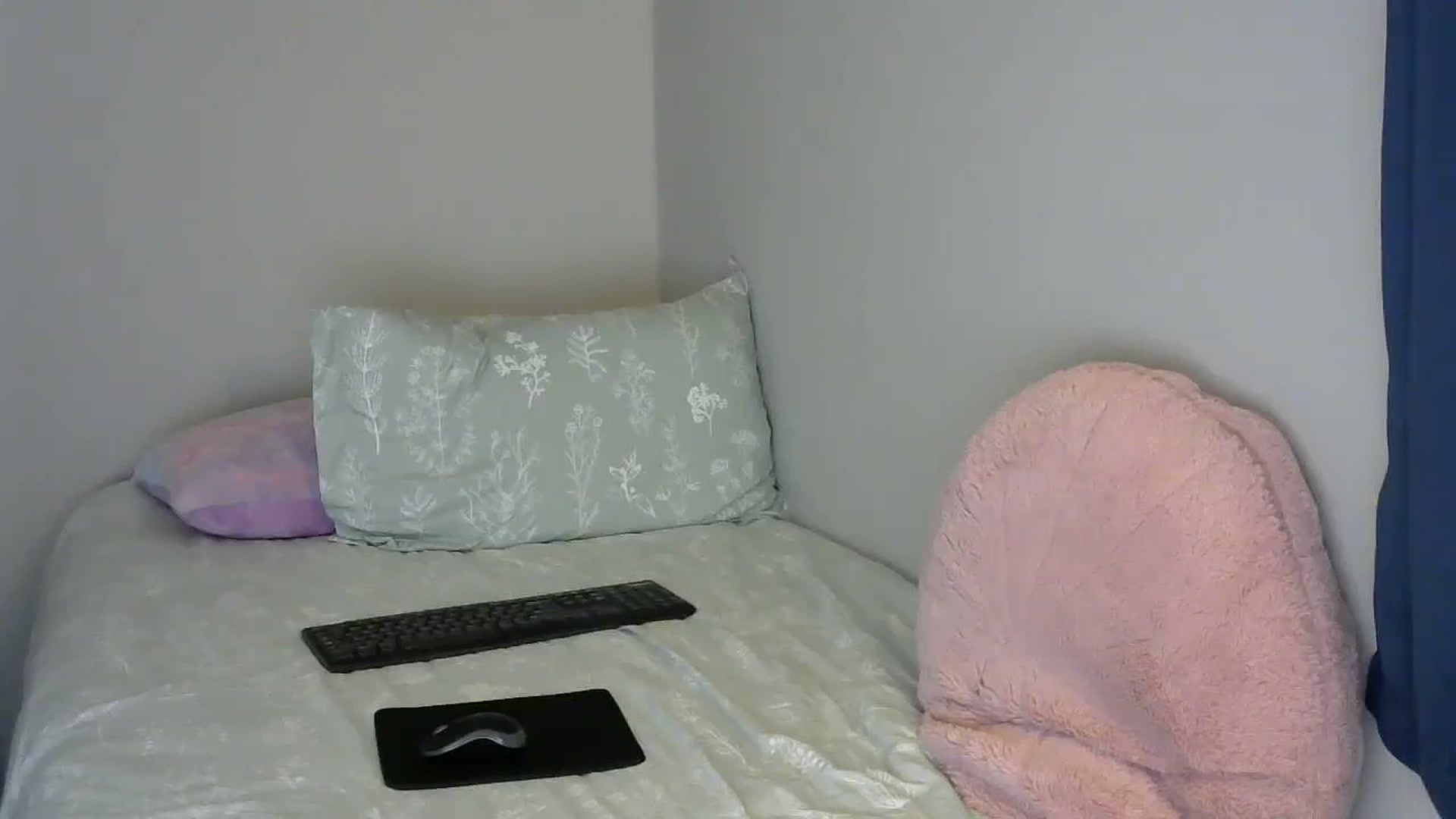 Gallery image thumbnail from SouthernNsexi's myfreecams stream on, 04/26/2024, 01:26 image 8 of 20
