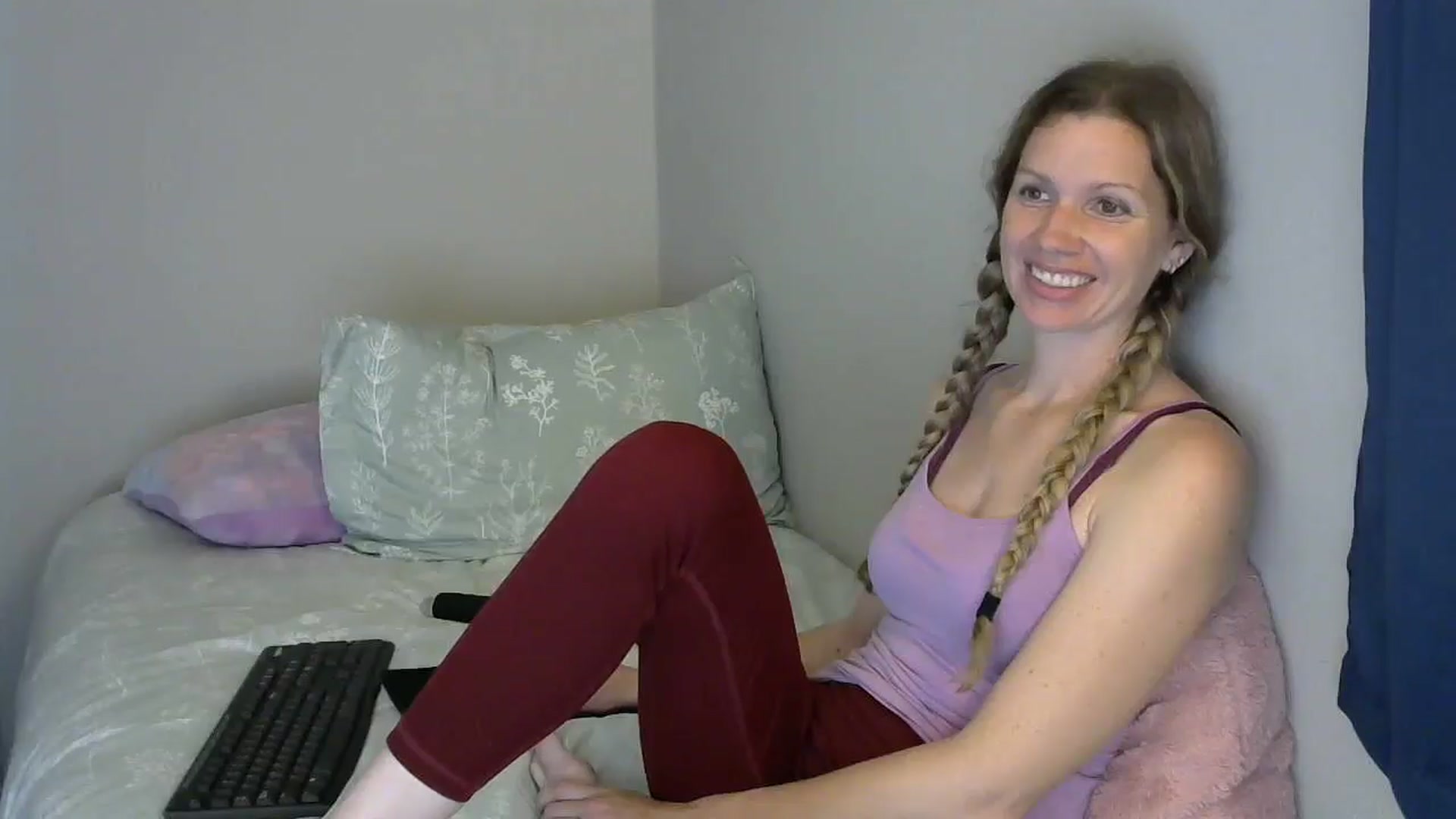 Gallery image thumbnail from SouthernNsexi's myfreecams stream on, 04/26/2024, 13:06 image 12 of 20