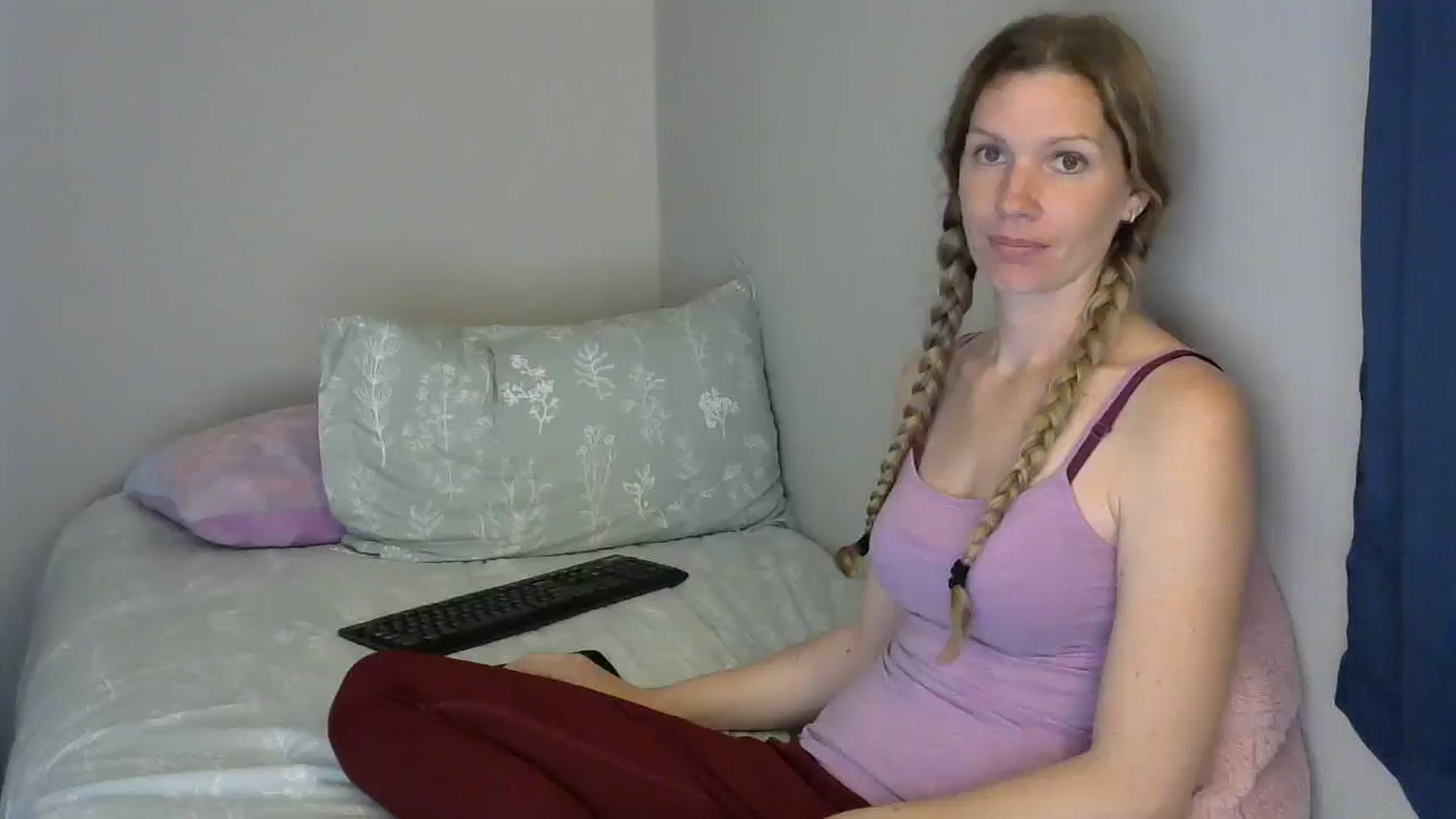 Gallery image thumbnail from SouthernNsexi's myfreecams stream on, 04/26/2024, 14:01 image 1 of 20