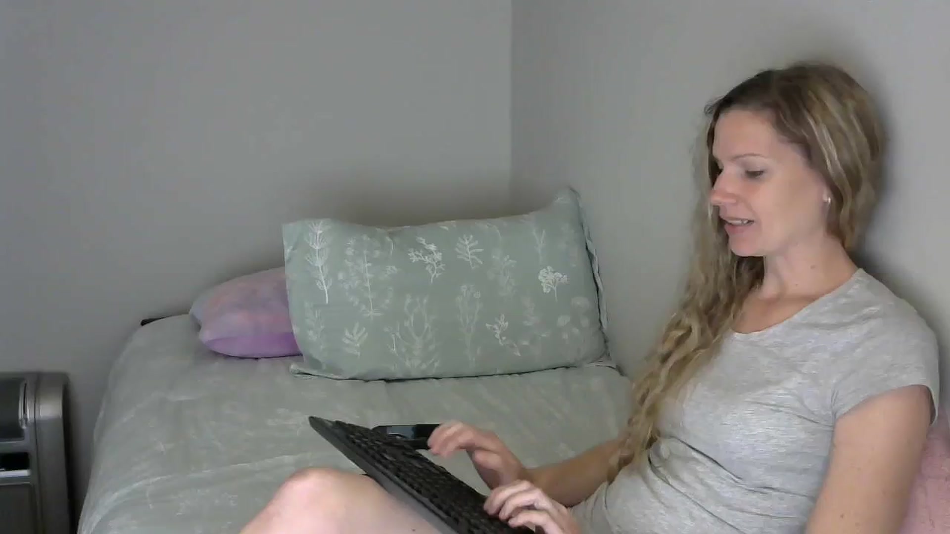 Gallery image thumbnail from SouthernNsexi's myfreecams stream on, 04/28/2024, 14:48 image 1 of 20