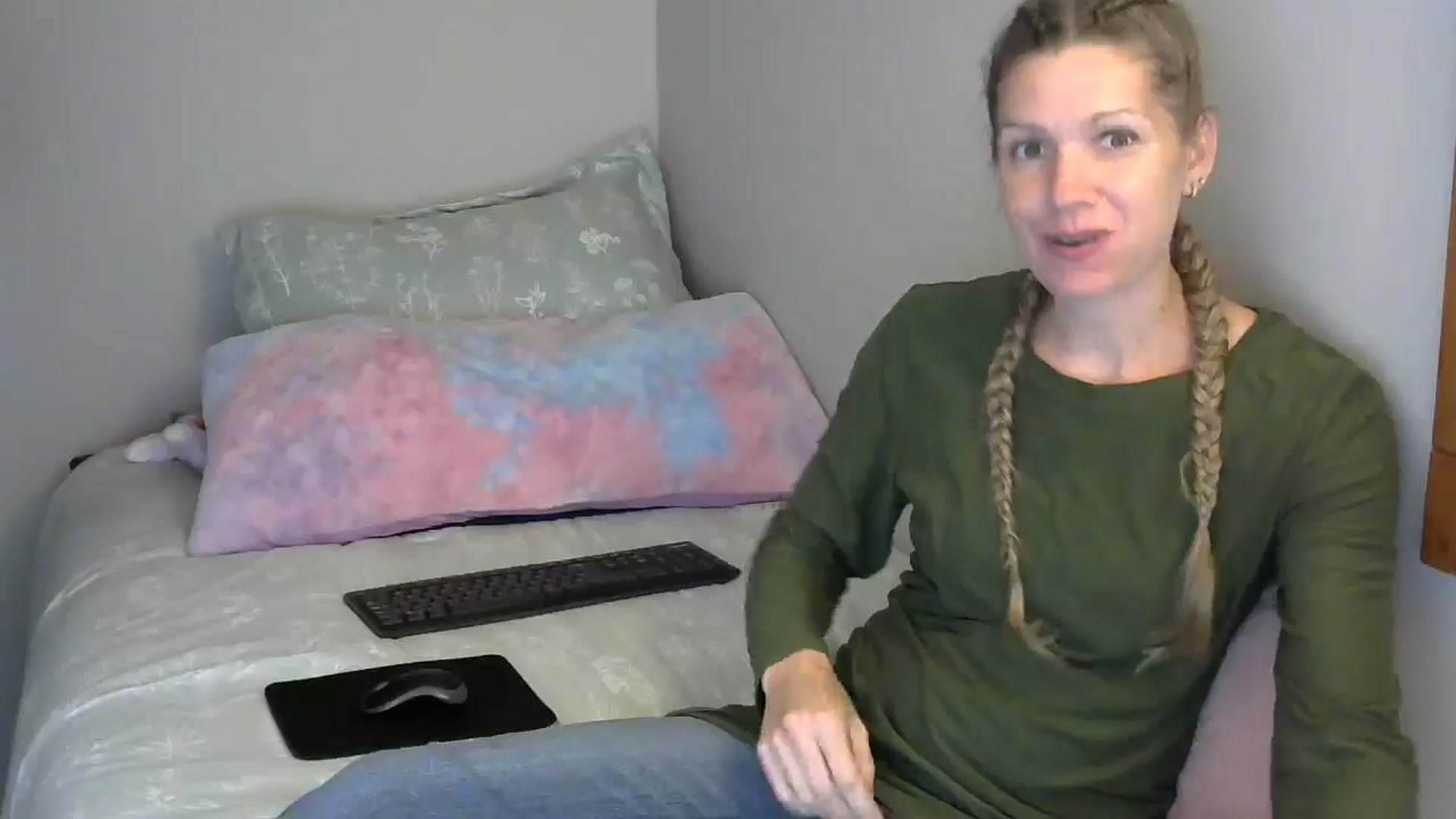 Gallery image thumbnail from SouthernNsexi's myfreecams stream on, 05/03/2024, 14:11 image 6 of 20