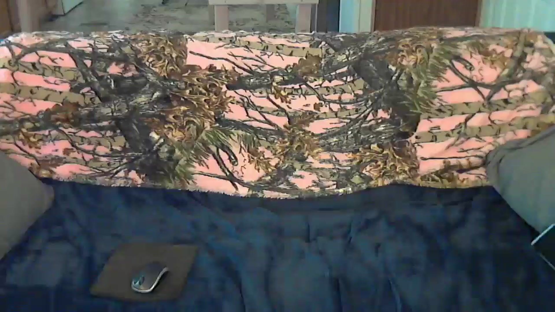 Gallery image thumbnail from SouthernNsexi's myfreecams stream on, 05/04/2024, 15:19 image 13 of 20