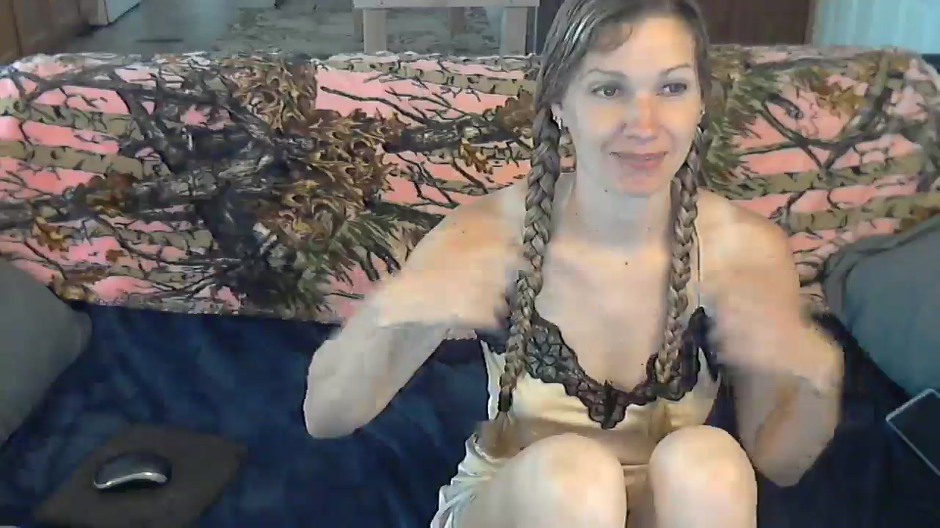 Gallery image thumbnail from SouthernNsexi's myfreecams stream on, 05/04/2024, 15:19 image 16 of 20