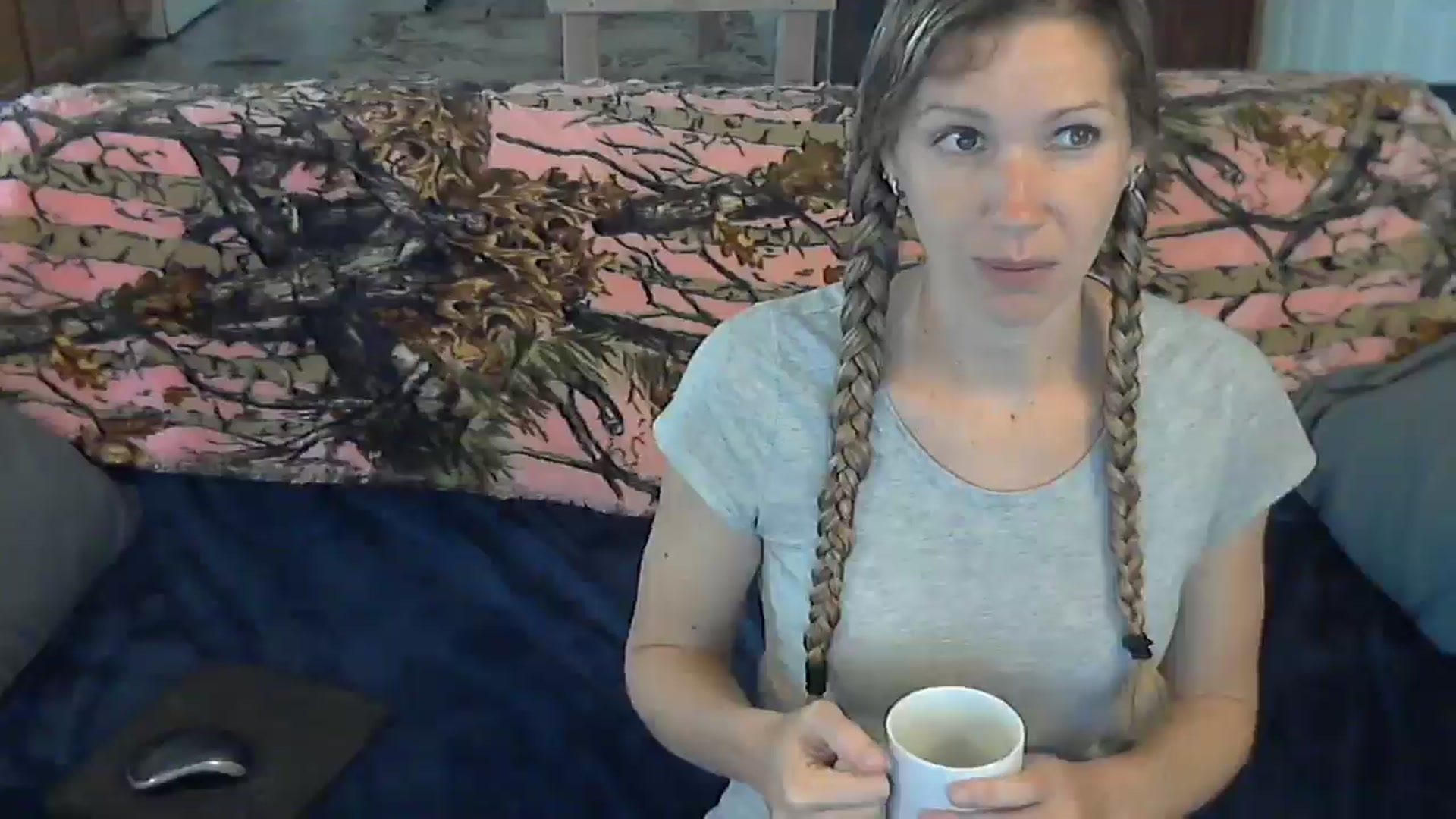 Gallery image thumbnail from SouthernNsexi's myfreecams stream on, 05/04/2024, 15:19 image 19 of 20