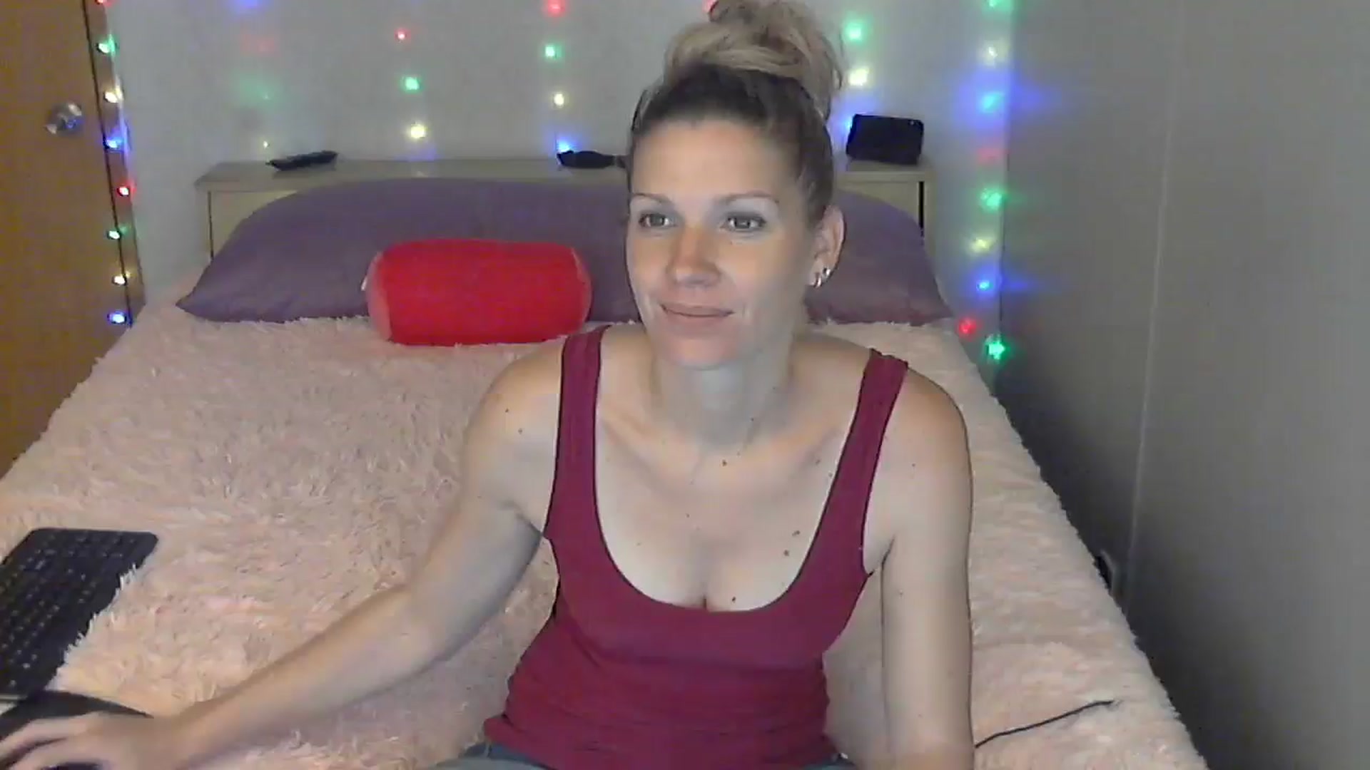 Gallery image thumbnail from SouthernNsexi's myfreecams stream on, 05/12/2024, 13:05 image 12 of 20