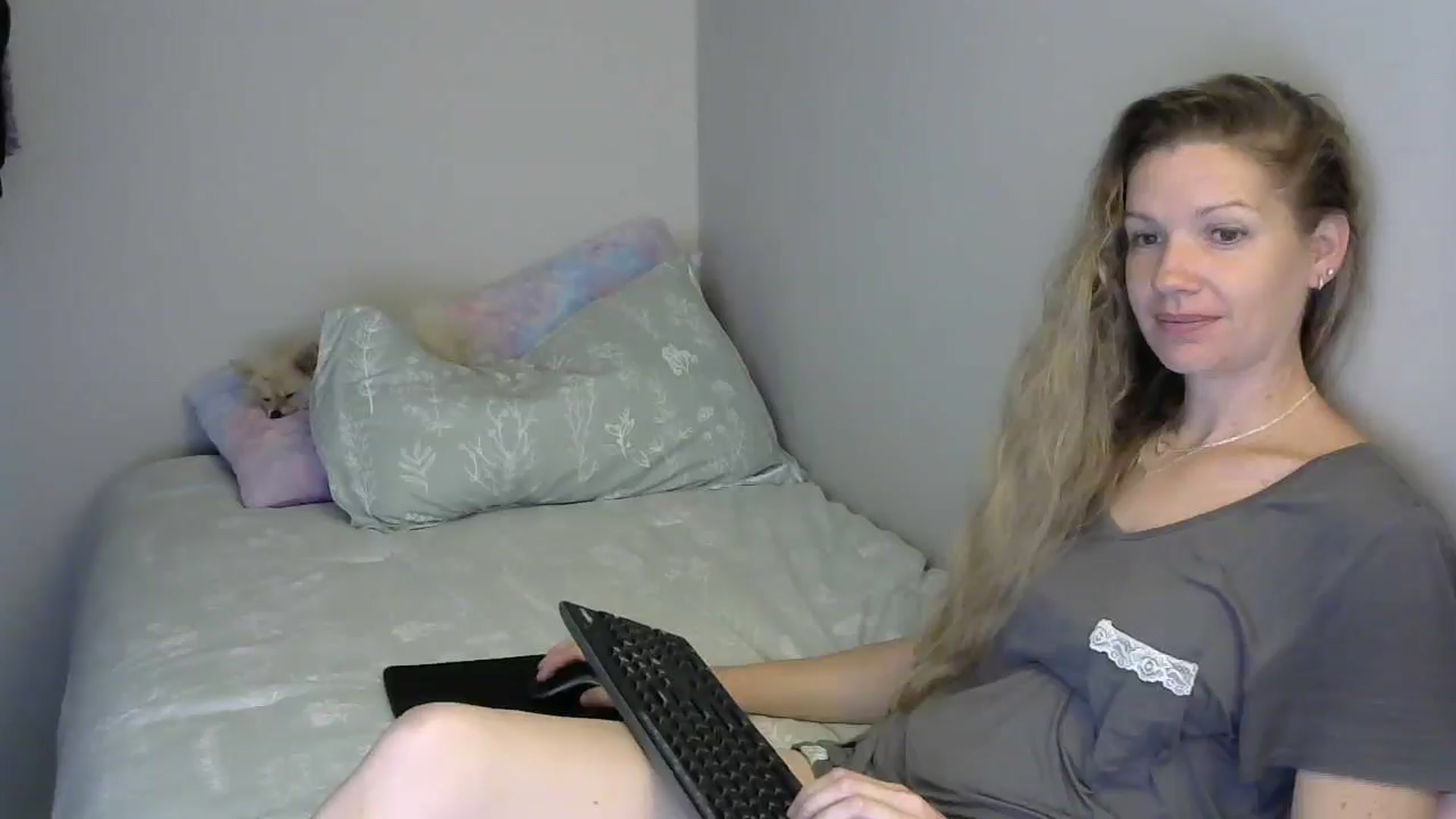 Gallery image thumbnail from SouthernNsexi's myfreecams stream on, 05/17/2024, 14:00 image 13 of 20