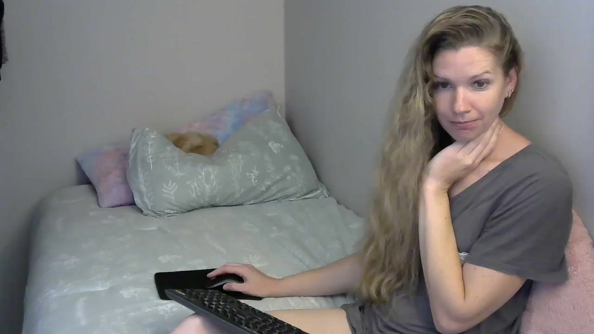 Gallery image thumbnail from SouthernNsexi's myfreecams stream on, 05/17/2024, 14:00 image 15 of 20