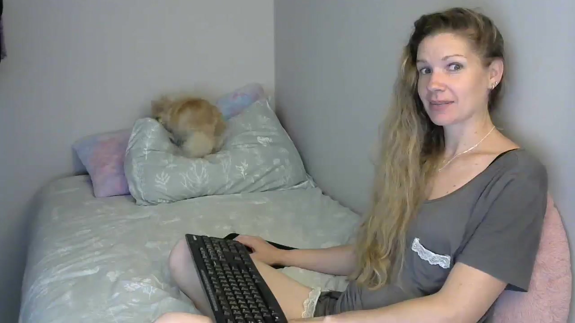Gallery image thumbnail from SouthernNsexi's myfreecams stream on, 05/17/2024, 14:00 image 3 of 20
