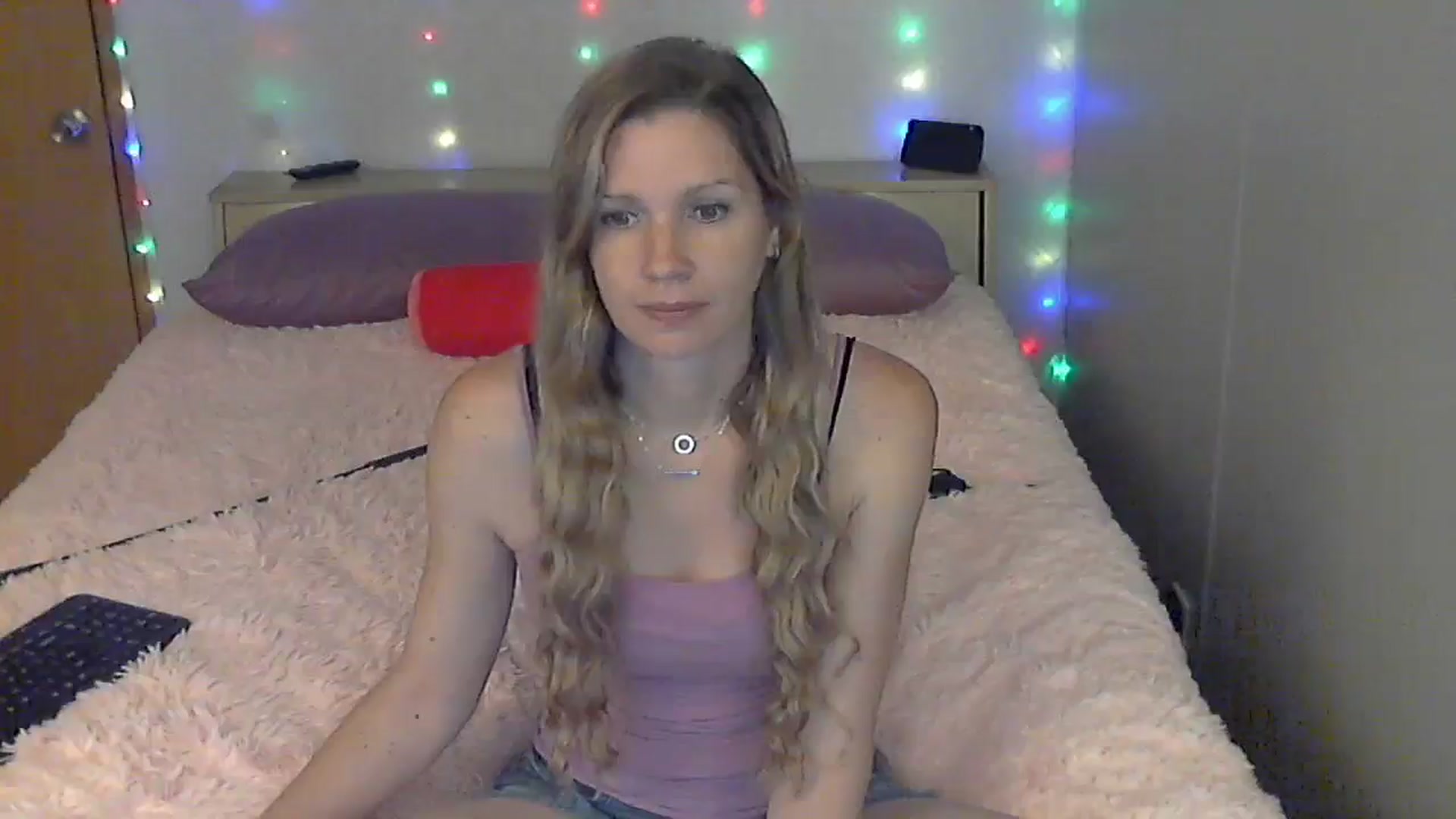 Gallery image thumbnail from SouthernNsexi's myfreecams stream on, 05/21/2024, 14:45 image 15 of 20