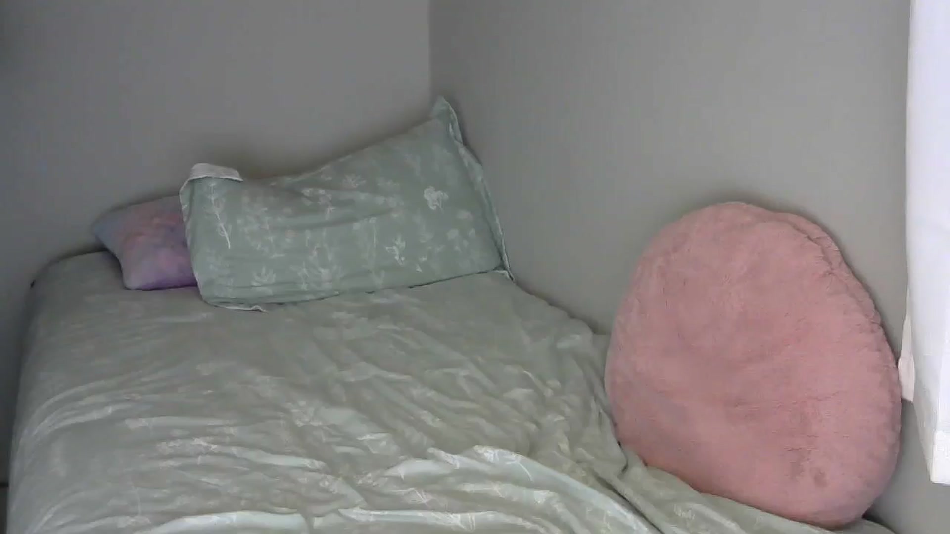 Gallery image thumbnail from SouthernNsexi's myfreecams stream on, 05/24/2024, 13:12 image 2 of 20