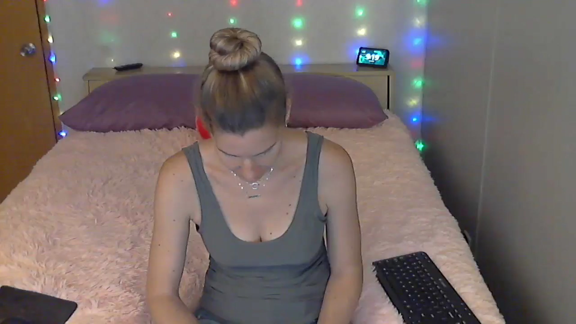 Gallery image thumbnail from SouthernNsexi's myfreecams stream on, 05/25/2024, 14:42 image 15 of 20
