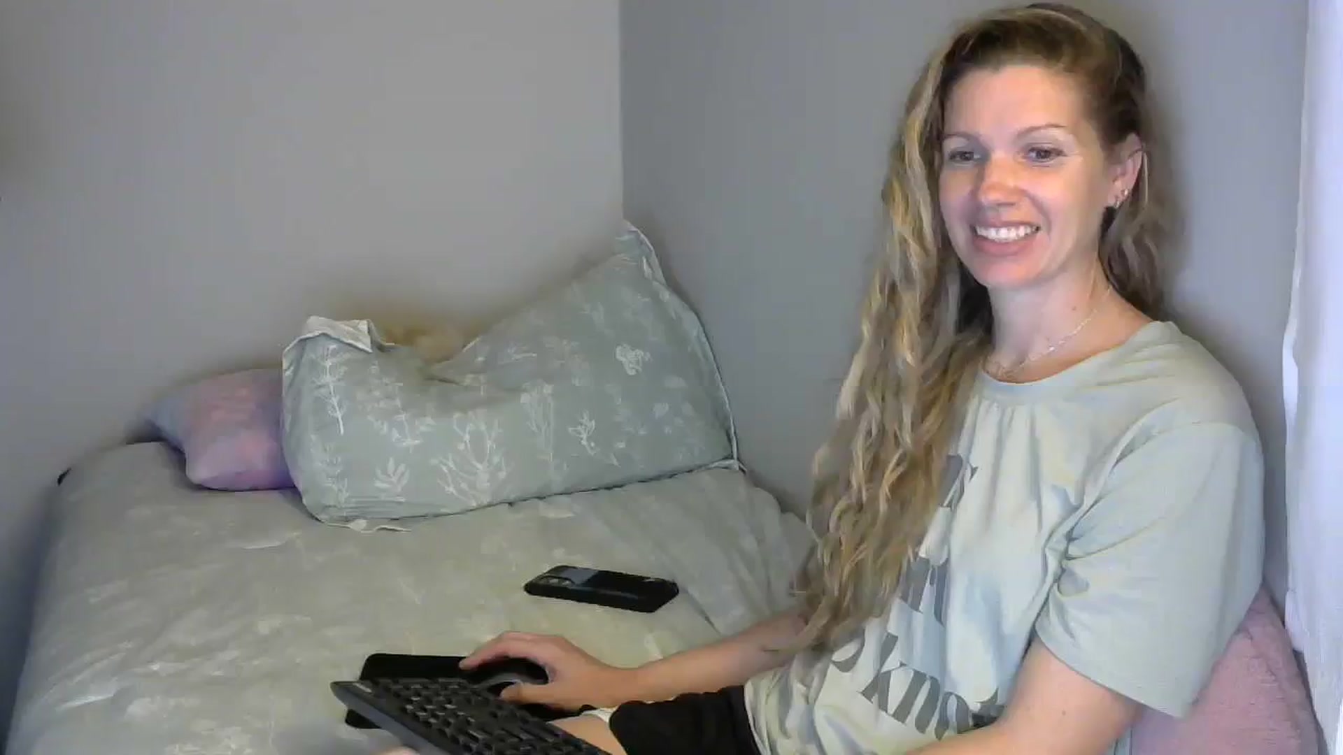 Gallery image thumbnail from SouthernNsexi's myfreecams stream on, 05/26/2024, 14:00 image 12 of 20
