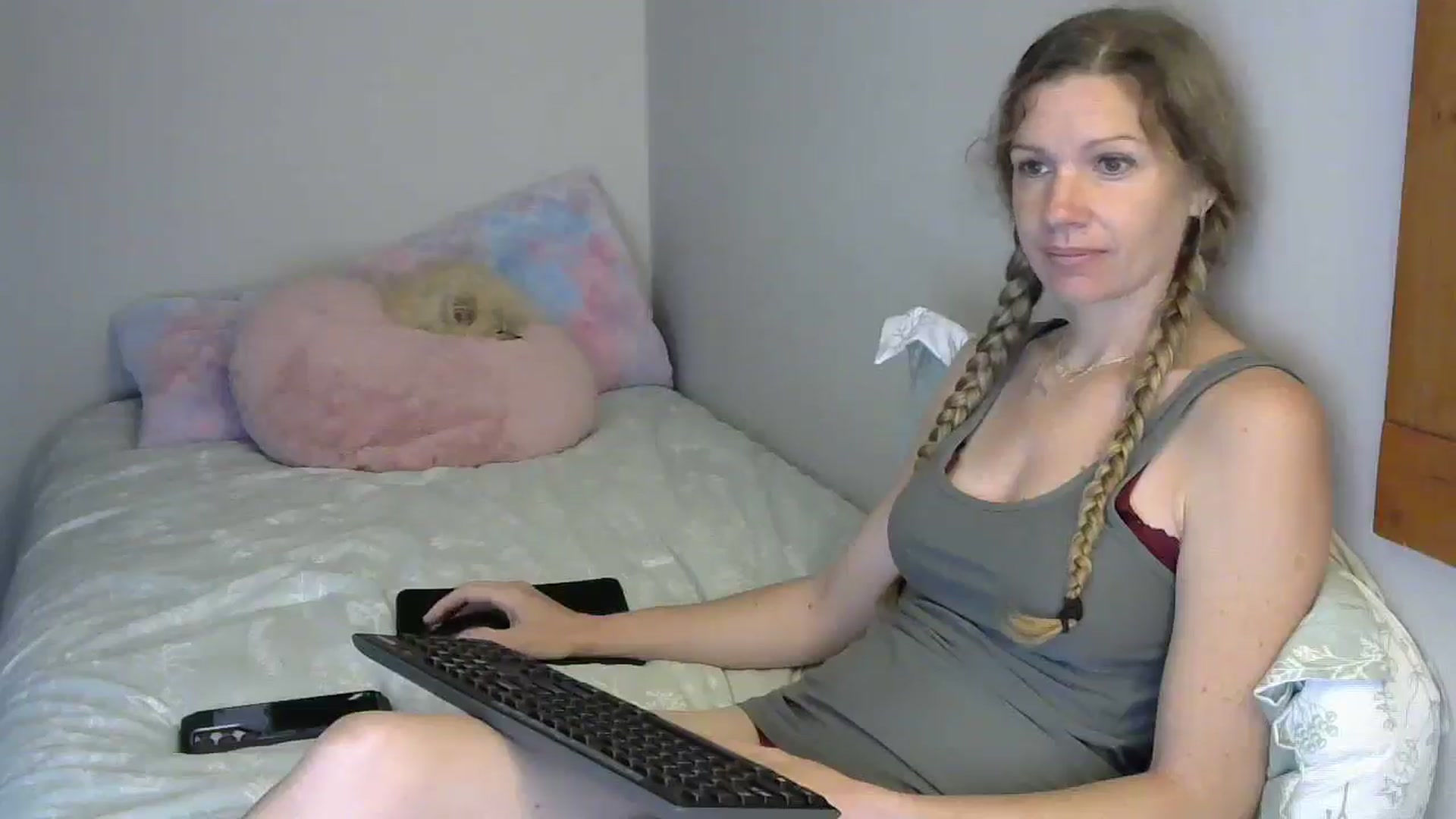 Gallery image thumbnail from SouthernNsexi's myfreecams stream on, 05/30/2024, 13:21 image 13 of 20