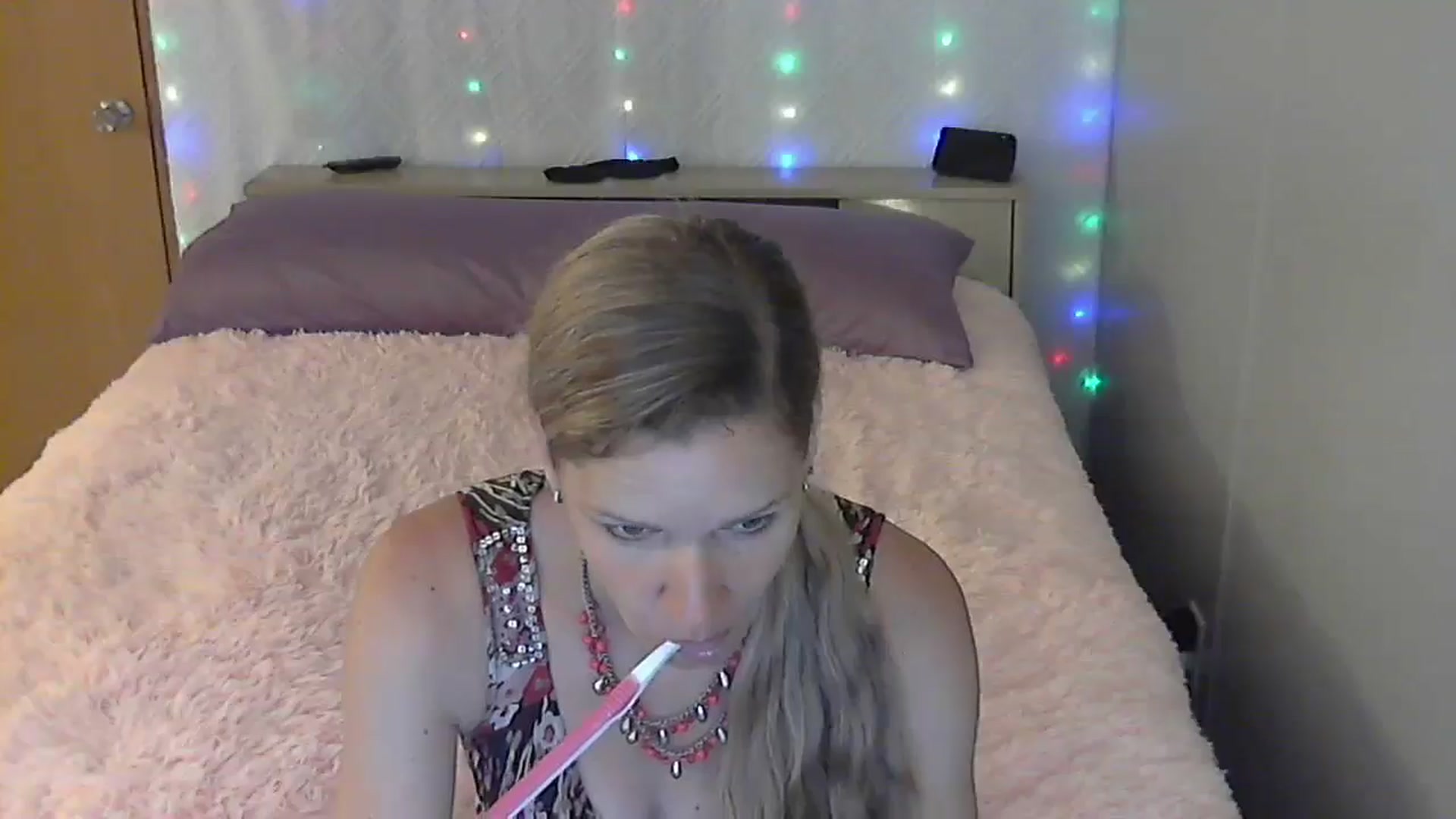 Gallery image thumbnail from SouthernNsexi's myfreecams stream on, 06/13/2024, 13:35 image 11 of 20