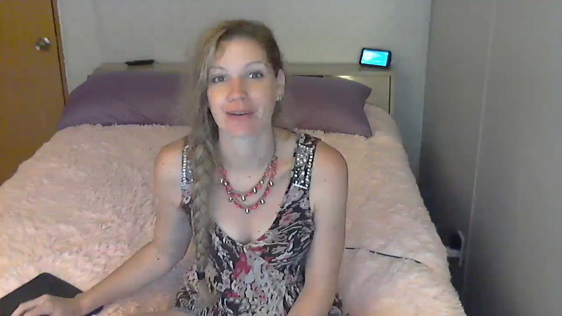Gallery image thumbnail from SouthernNsexi's myfreecams stream on, 06/13/2024, 13:35 image 2 of 20