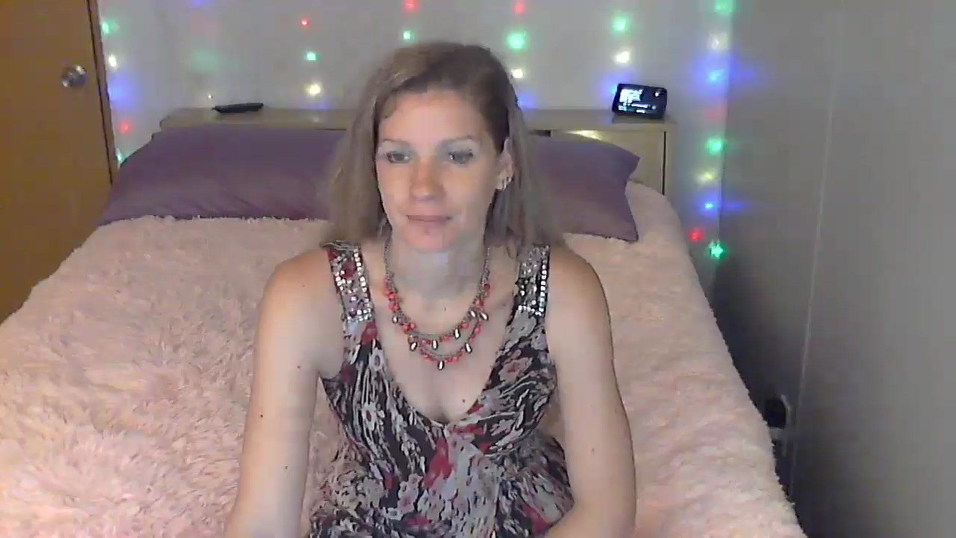 Gallery image thumbnail from SouthernNsexi's myfreecams stream on, 06/13/2024, 13:35 image 8 of 20