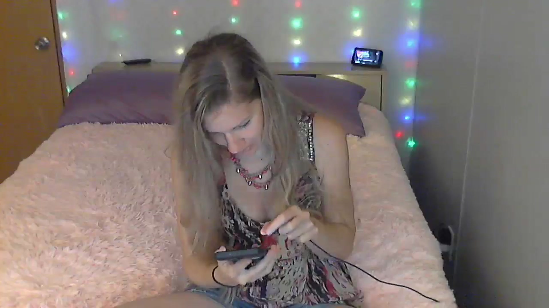 Gallery image thumbnail from SouthernNsexi's myfreecams stream on, 06/13/2024, 13:35 image 6 of 20