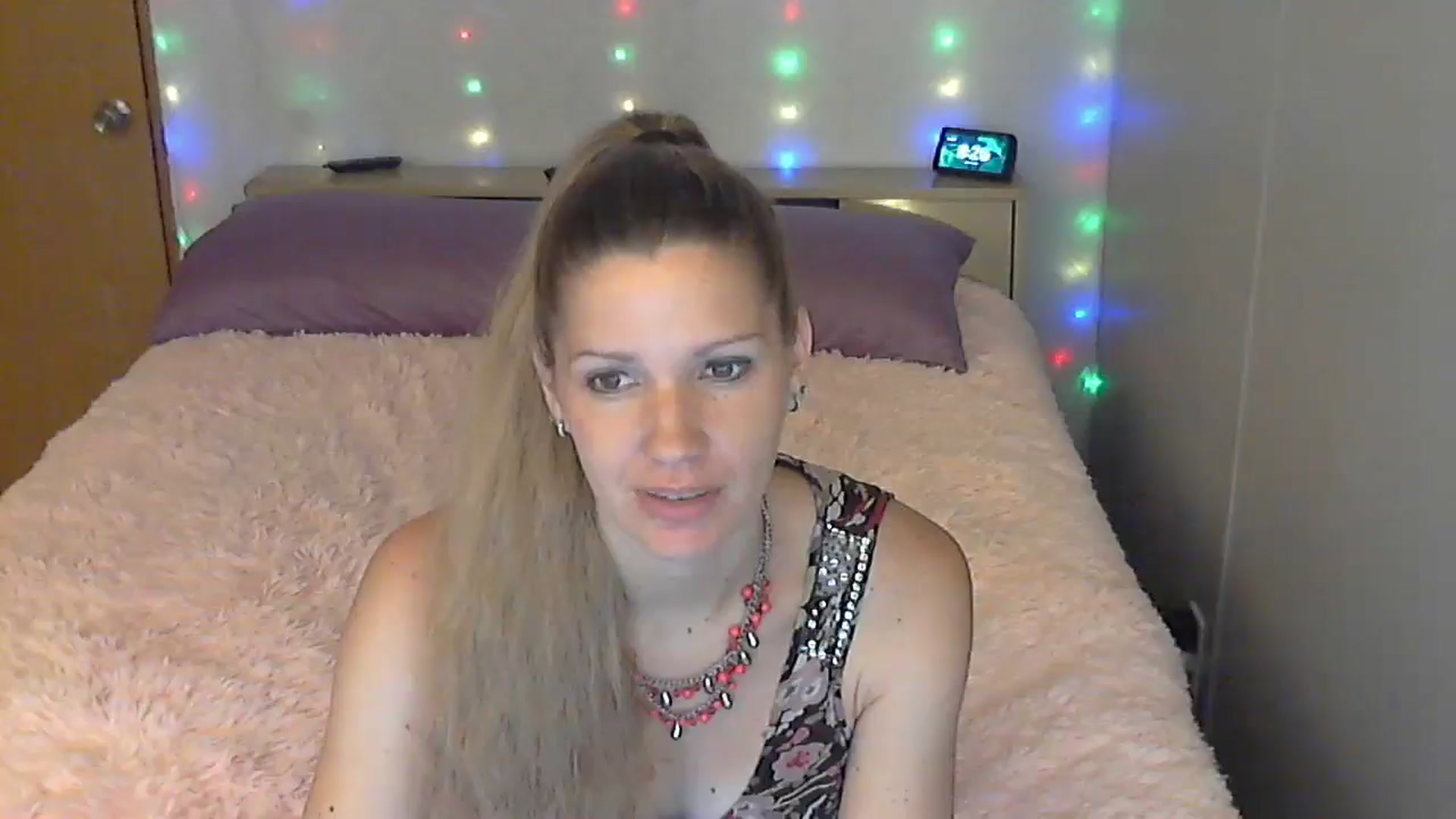 Gallery image thumbnail from SouthernNsexi's myfreecams stream on, 06/13/2024, 13:35 image 18 of 20