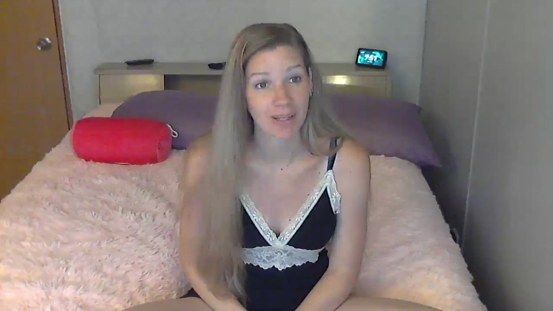 Gallery image thumbnail from SouthernNsexi's myfreecams stream on, 06/15/2024, 13:23 image 3 of 20