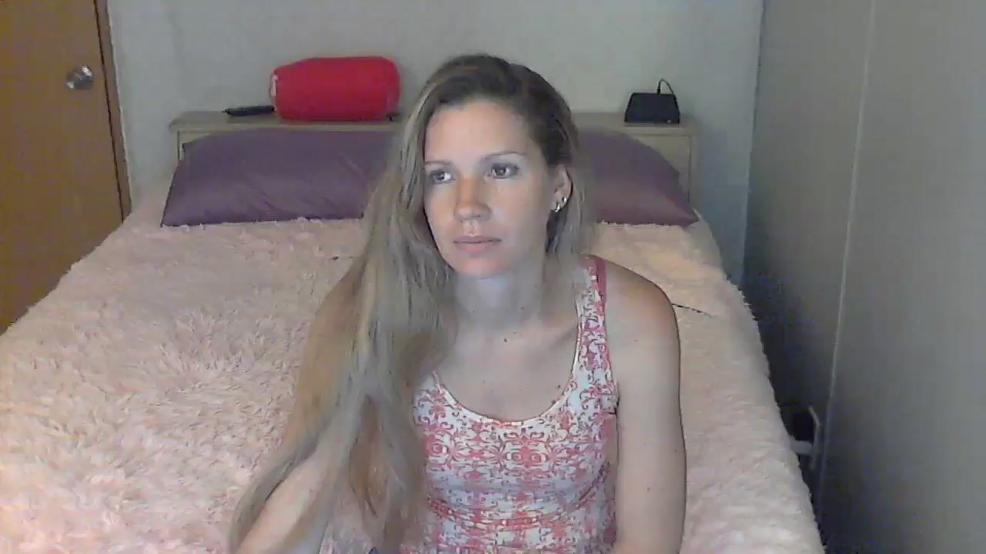 Gallery image thumbnail from SouthernNsexi's myfreecams stream on, 06/17/2024, 14:03 image 8 of 20