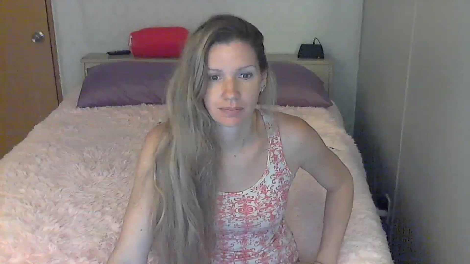 Gallery image thumbnail from SouthernNsexi's myfreecams stream on, 06/17/2024, 14:03 image 6 of 20