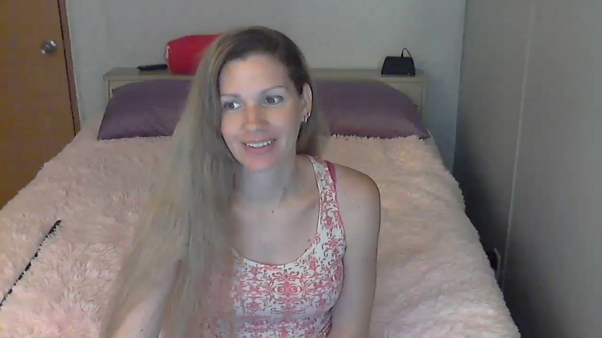 Gallery image thumbnail from SouthernNsexi's myfreecams stream on, 06/17/2024, 14:03 image 17 of 20