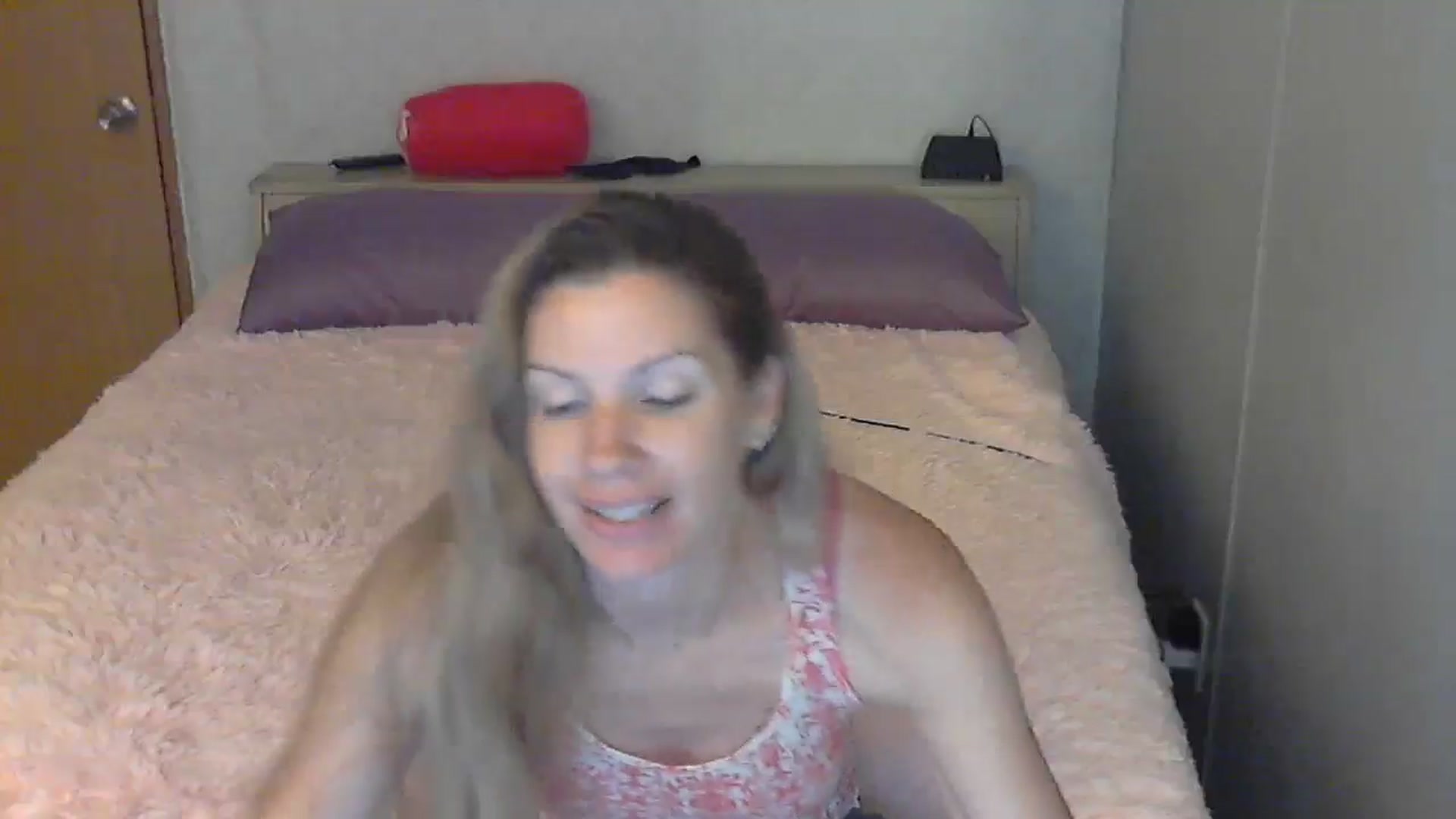 Gallery image thumbnail from SouthernNsexi's myfreecams stream on, 06/17/2024, 14:03 image 2 of 20