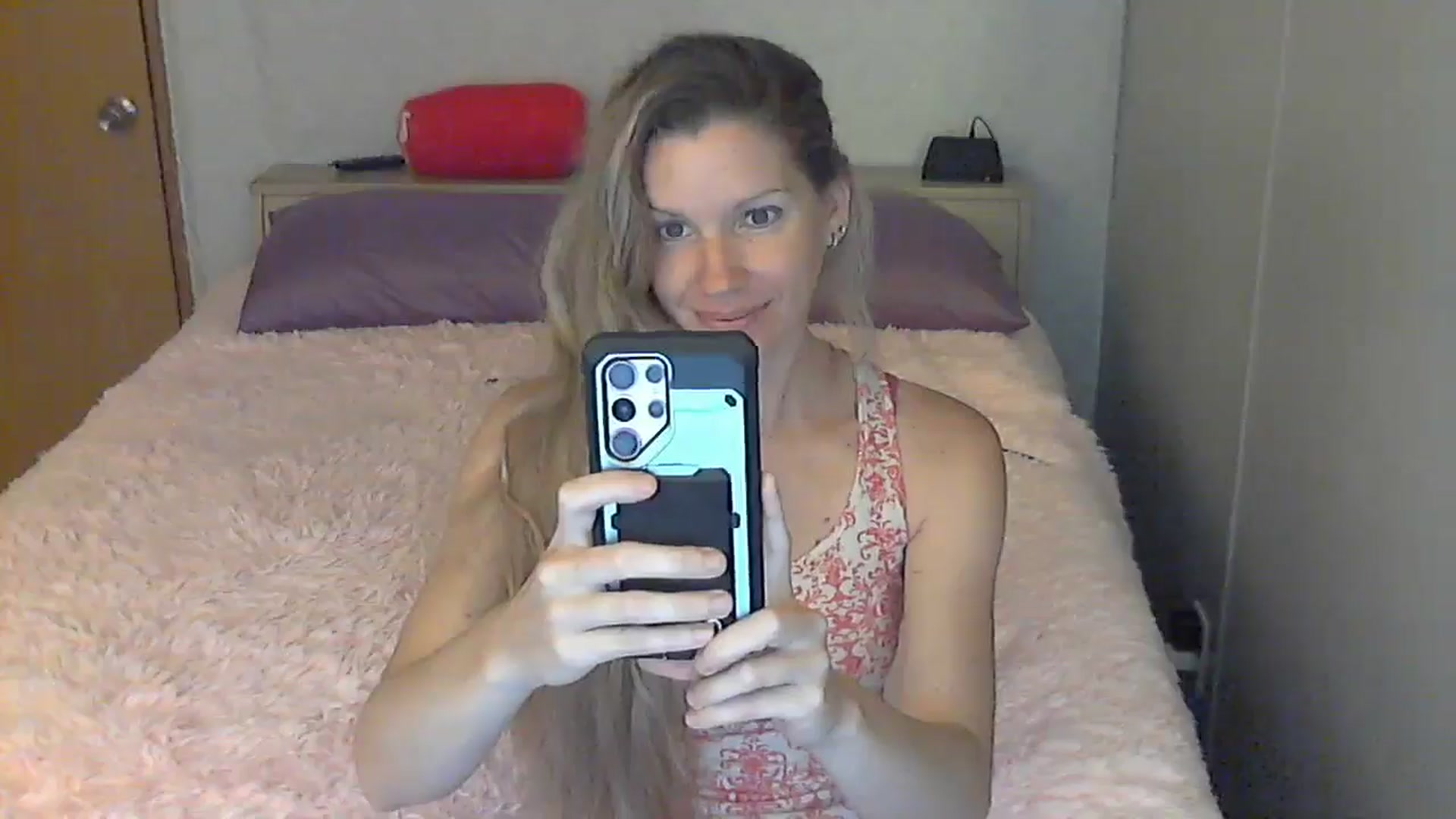 Gallery image thumbnail from SouthernNsexi's myfreecams stream on, 06/17/2024, 14:03 image 5 of 20