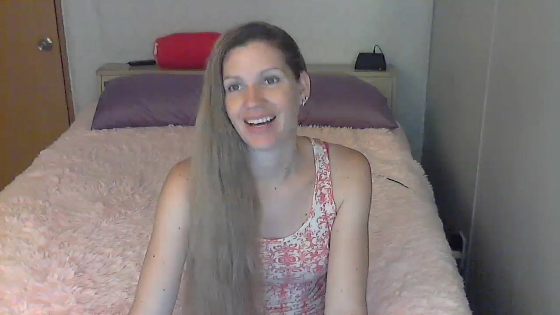 Gallery image thumbnail from SouthernNsexi's myfreecams stream on, 06/17/2024, 14:03 image 14 of 20