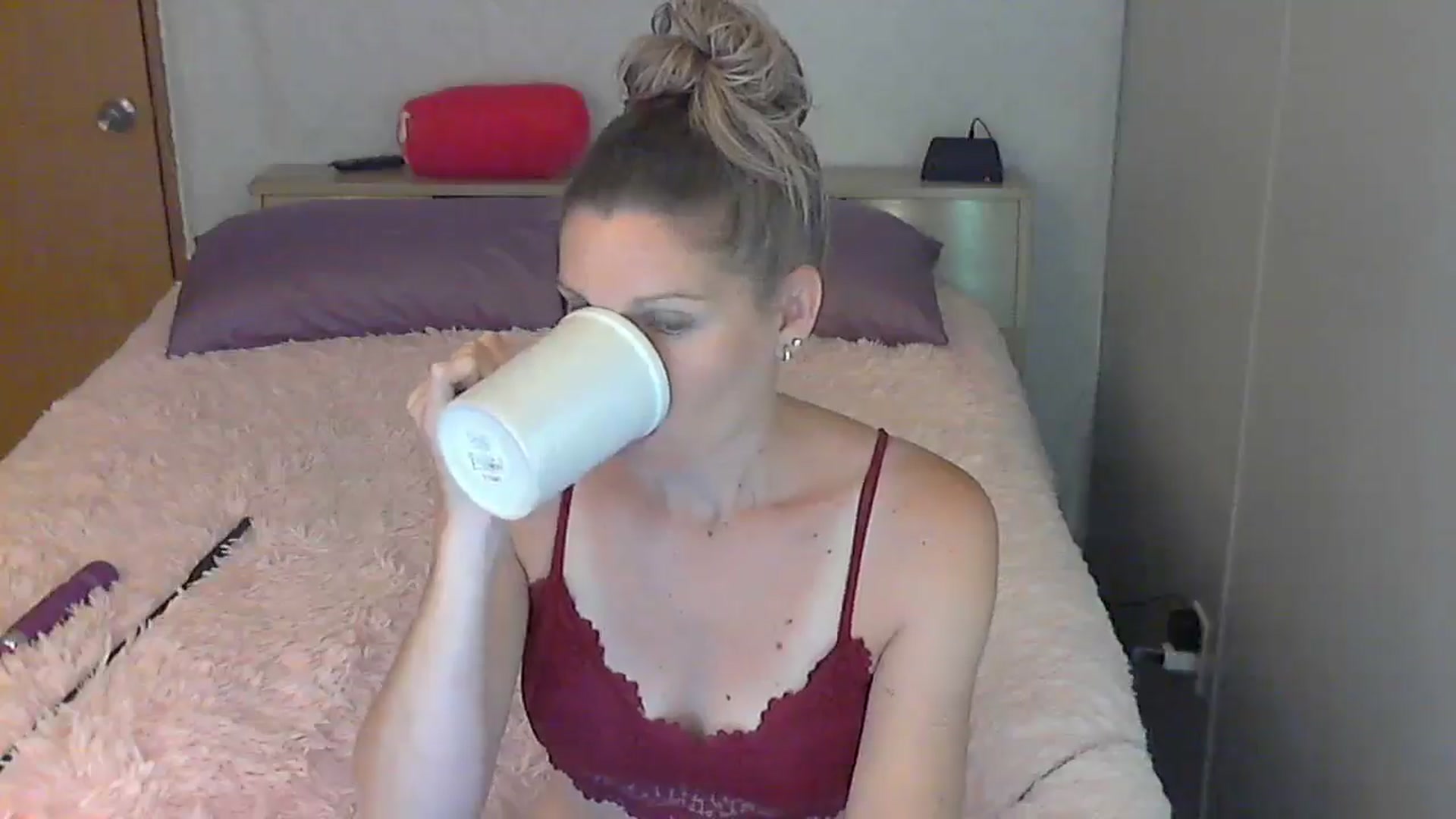 Gallery image thumbnail from SouthernNsexi's myfreecams stream on, 06/18/2024, 15:11 image 11 of 20