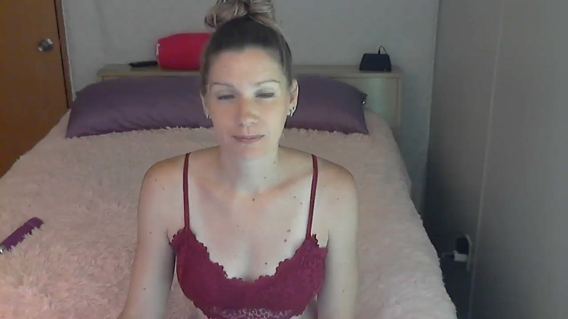 Gallery image thumbnail from SouthernNsexi's myfreecams stream on, 06/18/2024, 15:11 image 6 of 20