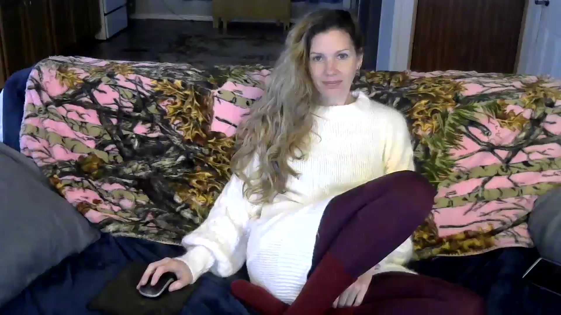 Gallery image thumbnail from SouthernNsexi's myfreecams stream on, 11/24/2024, 14:52 image 3 of 20