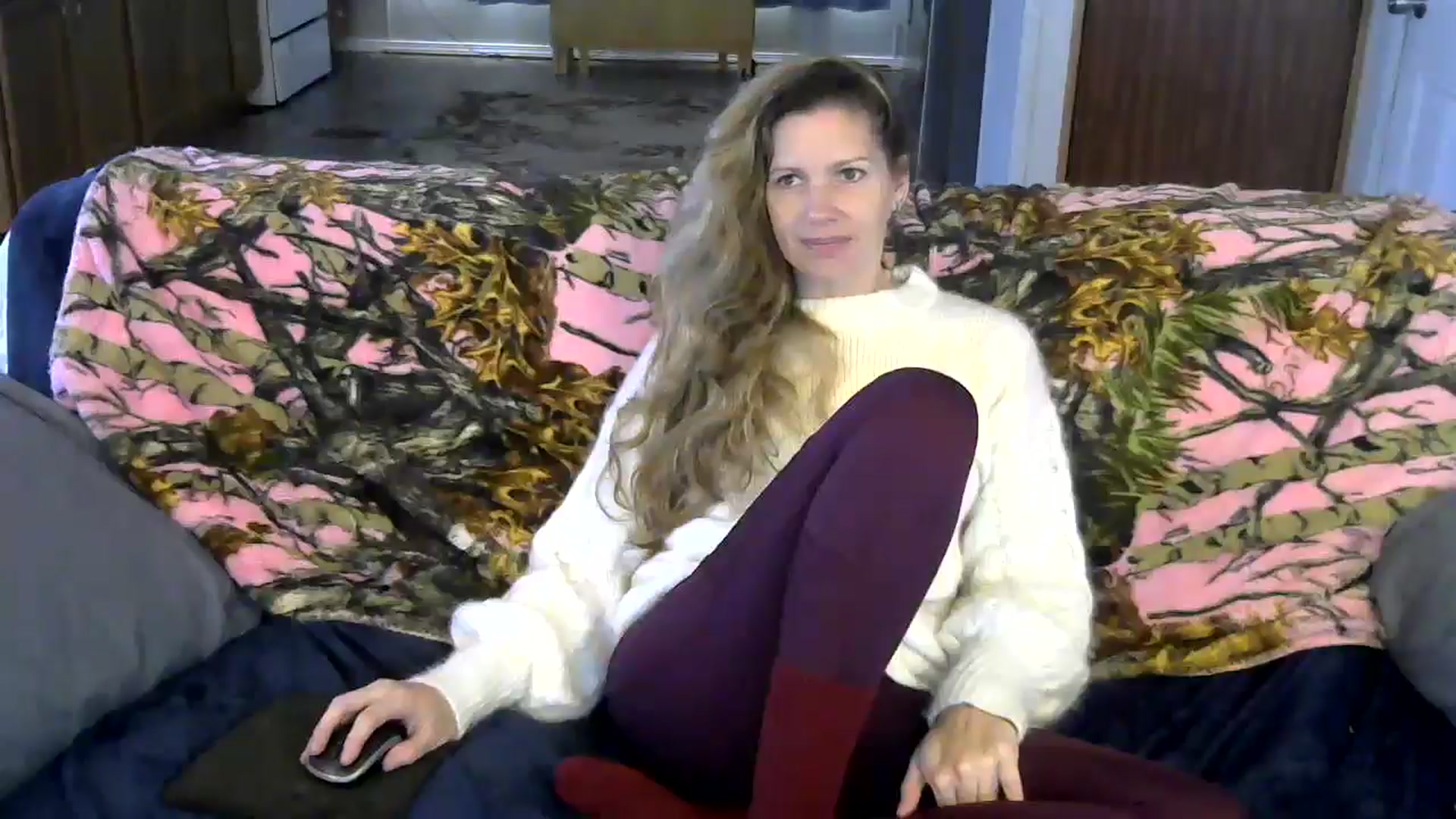 Gallery image thumbnail from SouthernNsexi's myfreecams stream on, 11/24/2024, 14:52 image 14 of 20