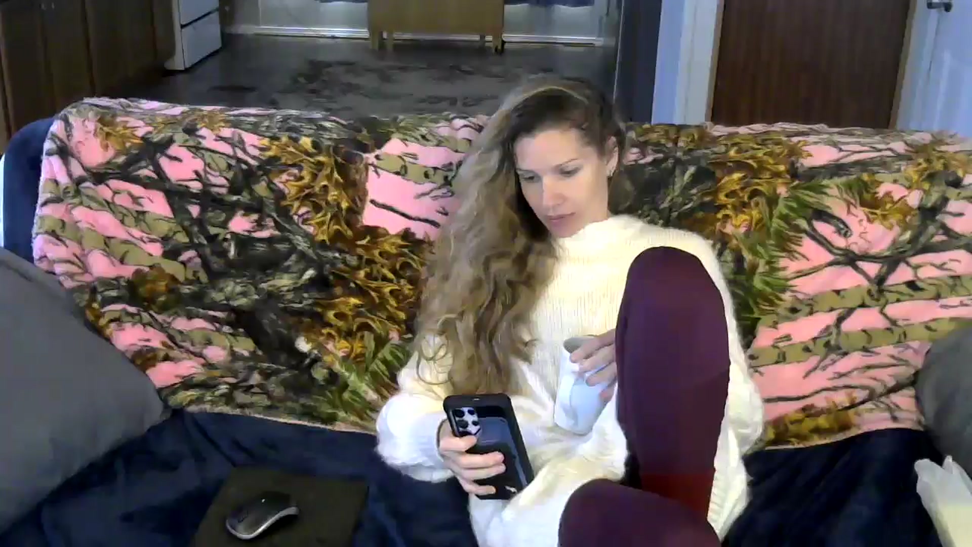 Gallery image thumbnail from SouthernNsexi's myfreecams stream on, 11/24/2024, 14:52 image 10 of 20